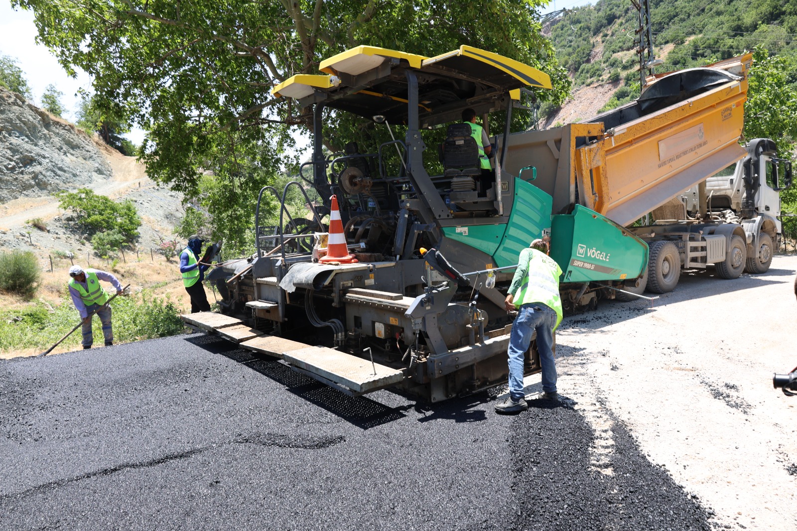 HBB, YOL ÇALIŞMALARINA DEVAM EDİYOR