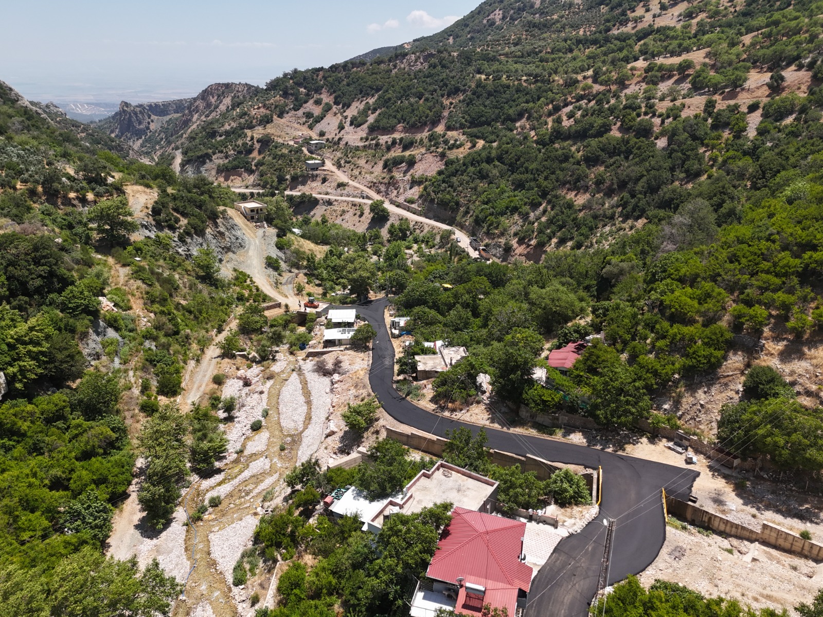 HBB, YOL ÇALIŞMALARINA DEVAM EDİYOR