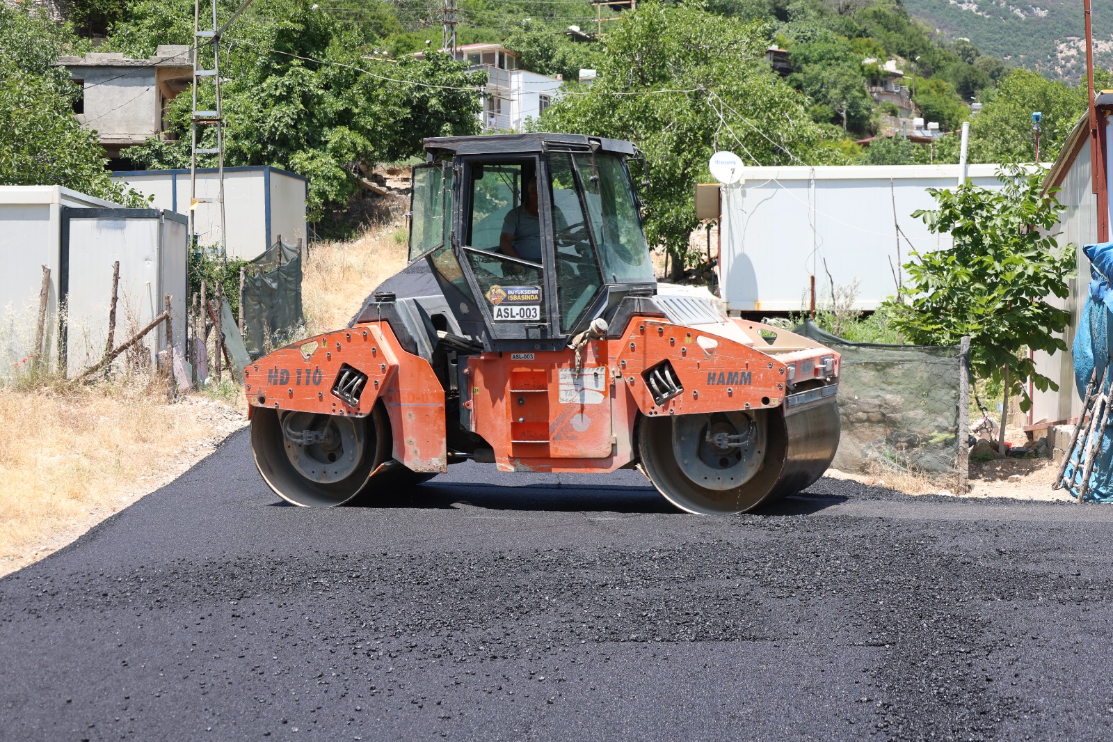 HBB, YOL ÇALIŞMALARINA DEVAM EDİYOR