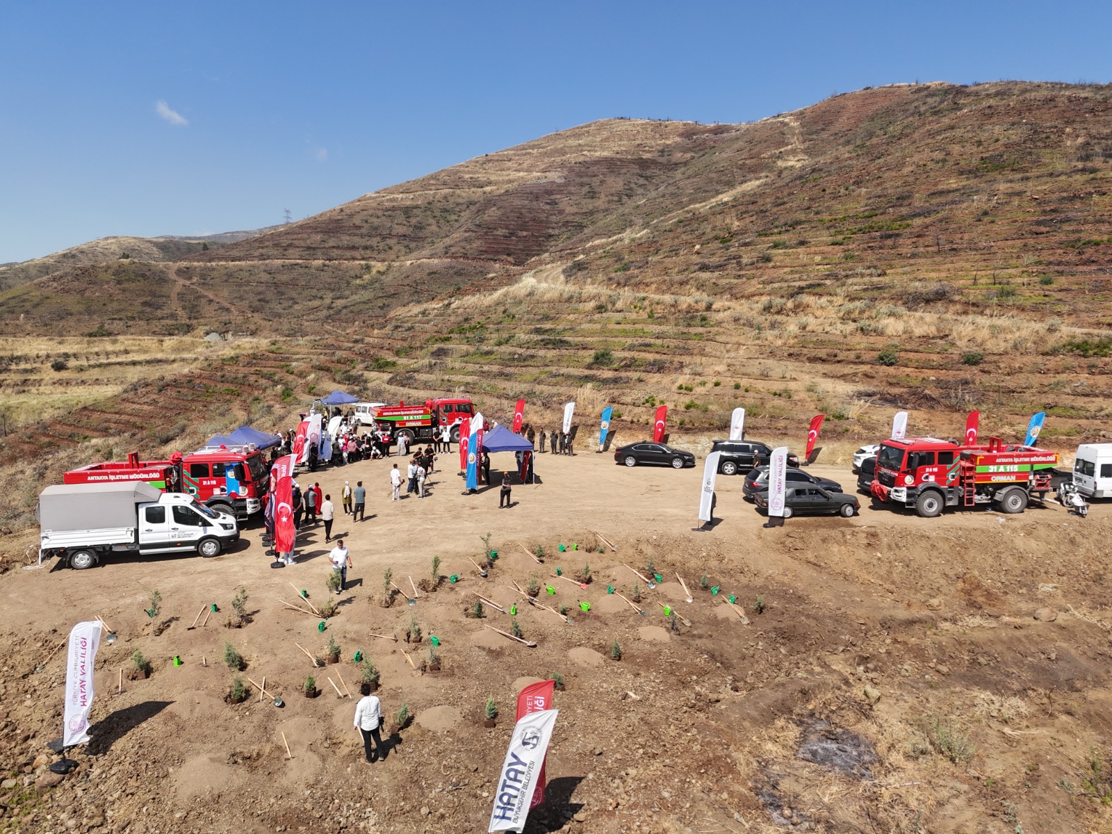 HATAY’DA FİDANLAR TOPRAKLA BULUŞTU