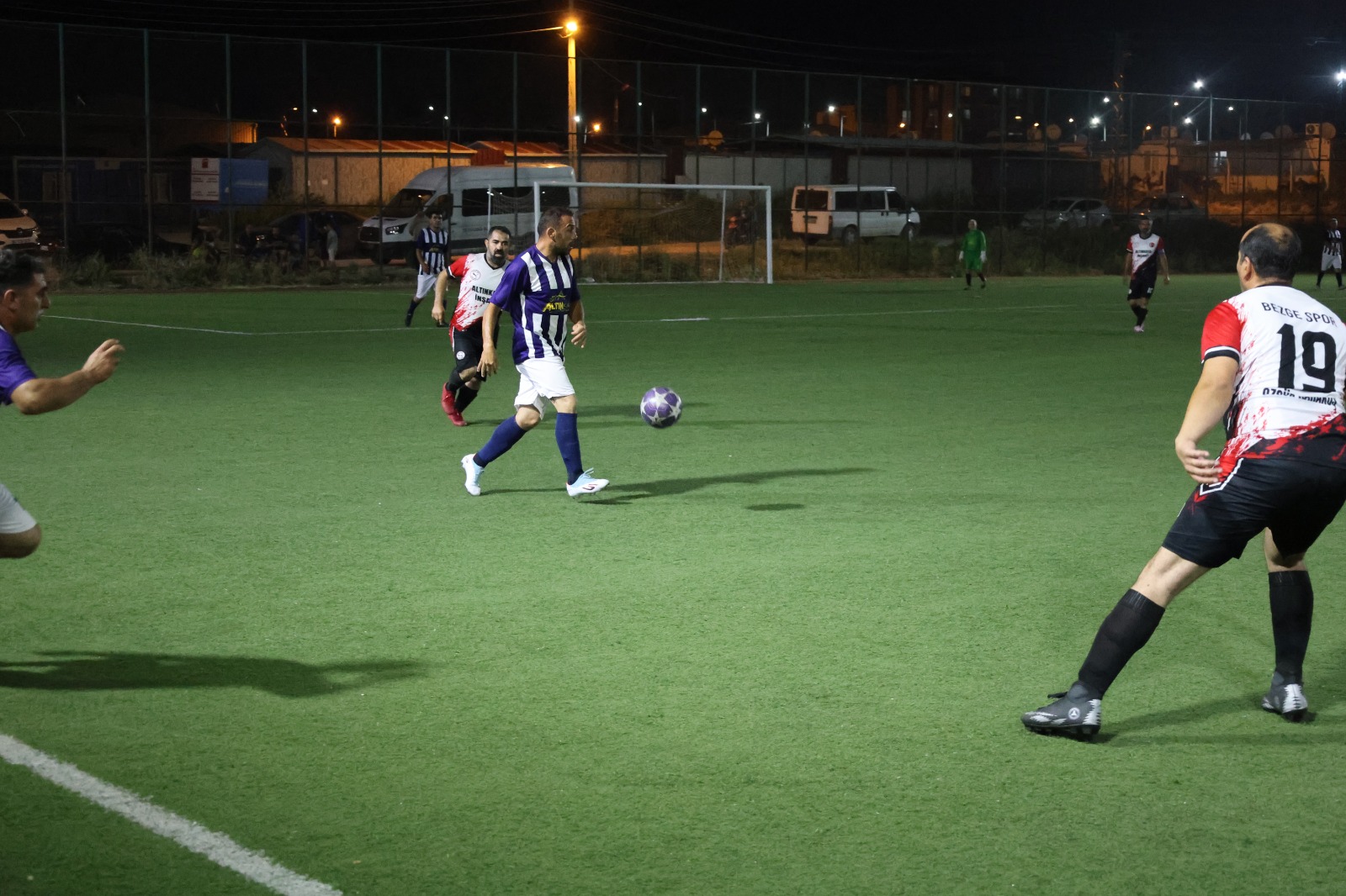 ERHAN AKSAY FUTBOL TURNUVASI DOLUDİZGİN DEVAM EDİYOR