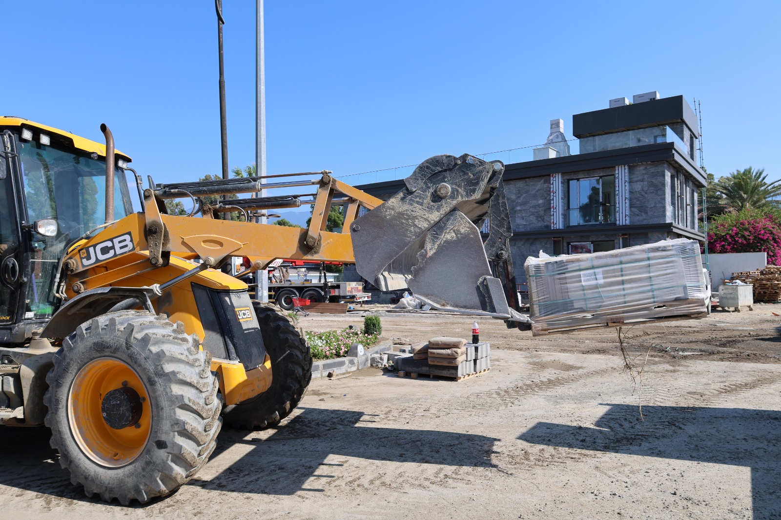HBB’DEN ARSUZ’A PRESTİJ CADDE DOKUNUŞU