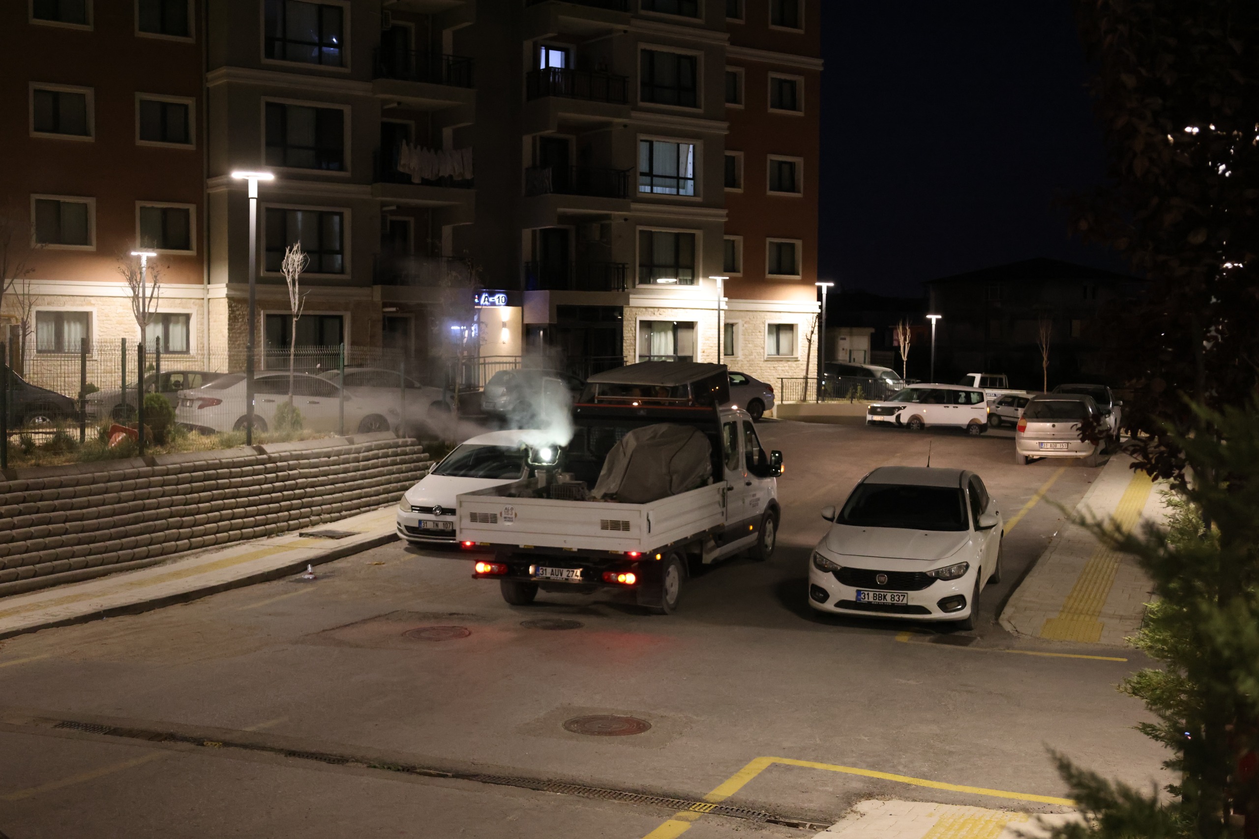 HBB VEKTÖR VE HAŞERE İLE MÜCADELEYE GECE GÜNDÜZ DEVAM EDİYOR 