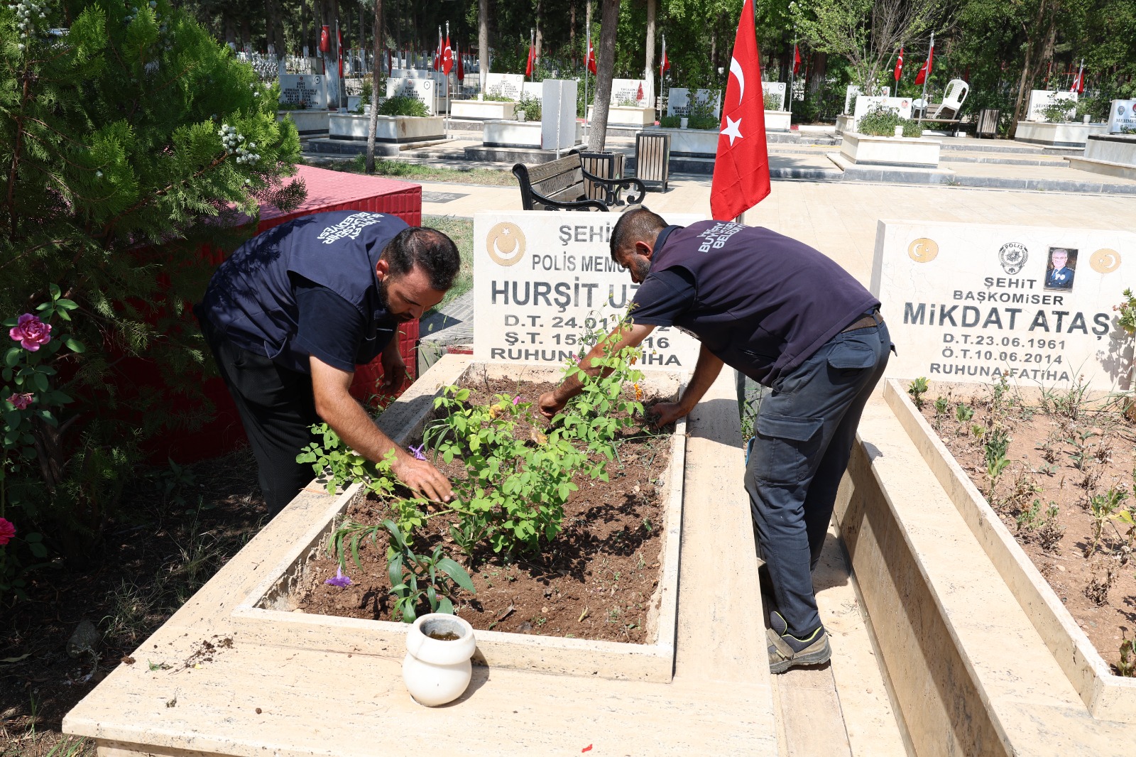 HBB'DEN 15 TEMMUZ KAHRAMANLARINA VEFA