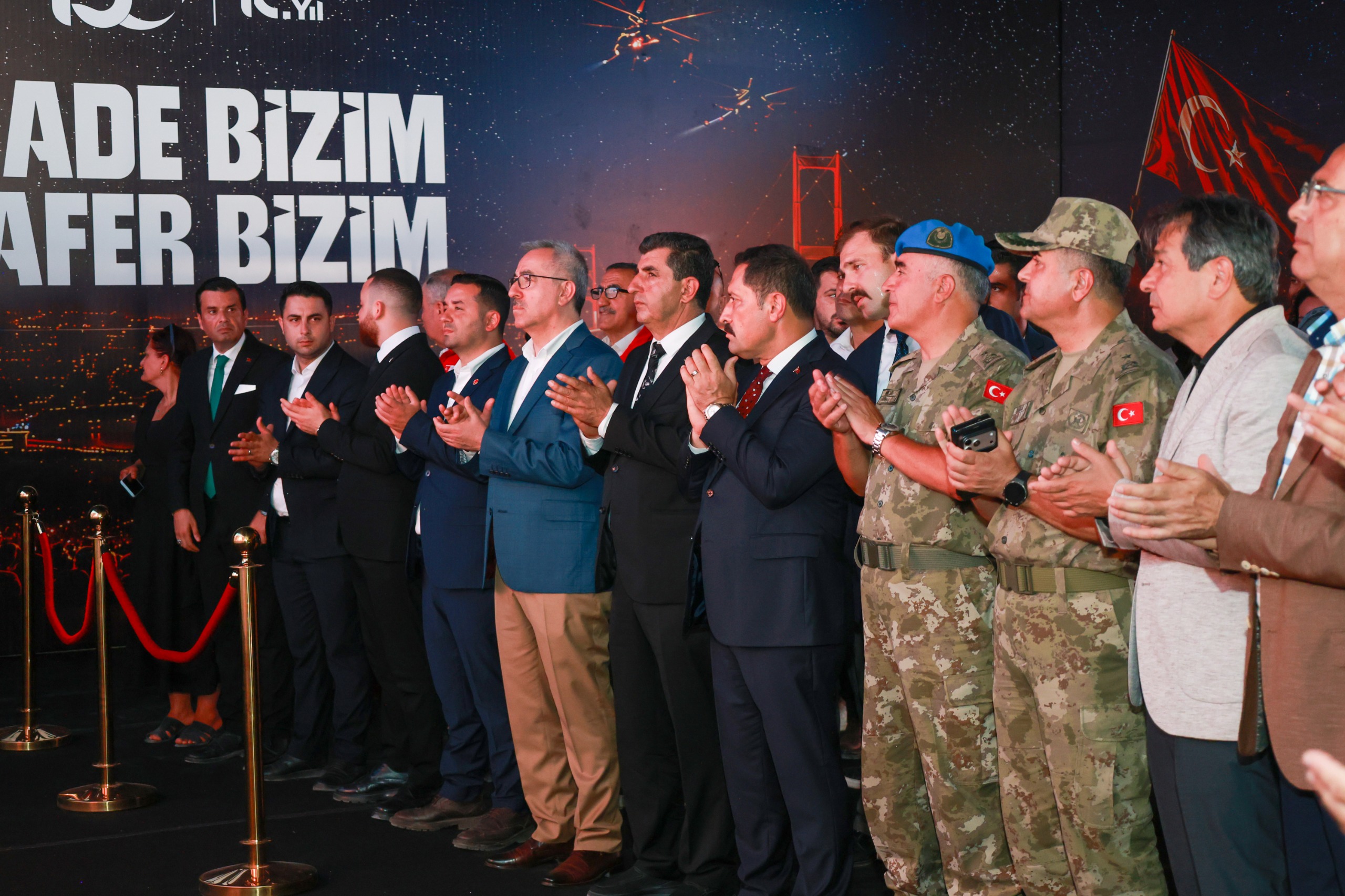 15 TEMMUZ KAHRAMANLARI HATAY’DA DUALARLA ANILDI 