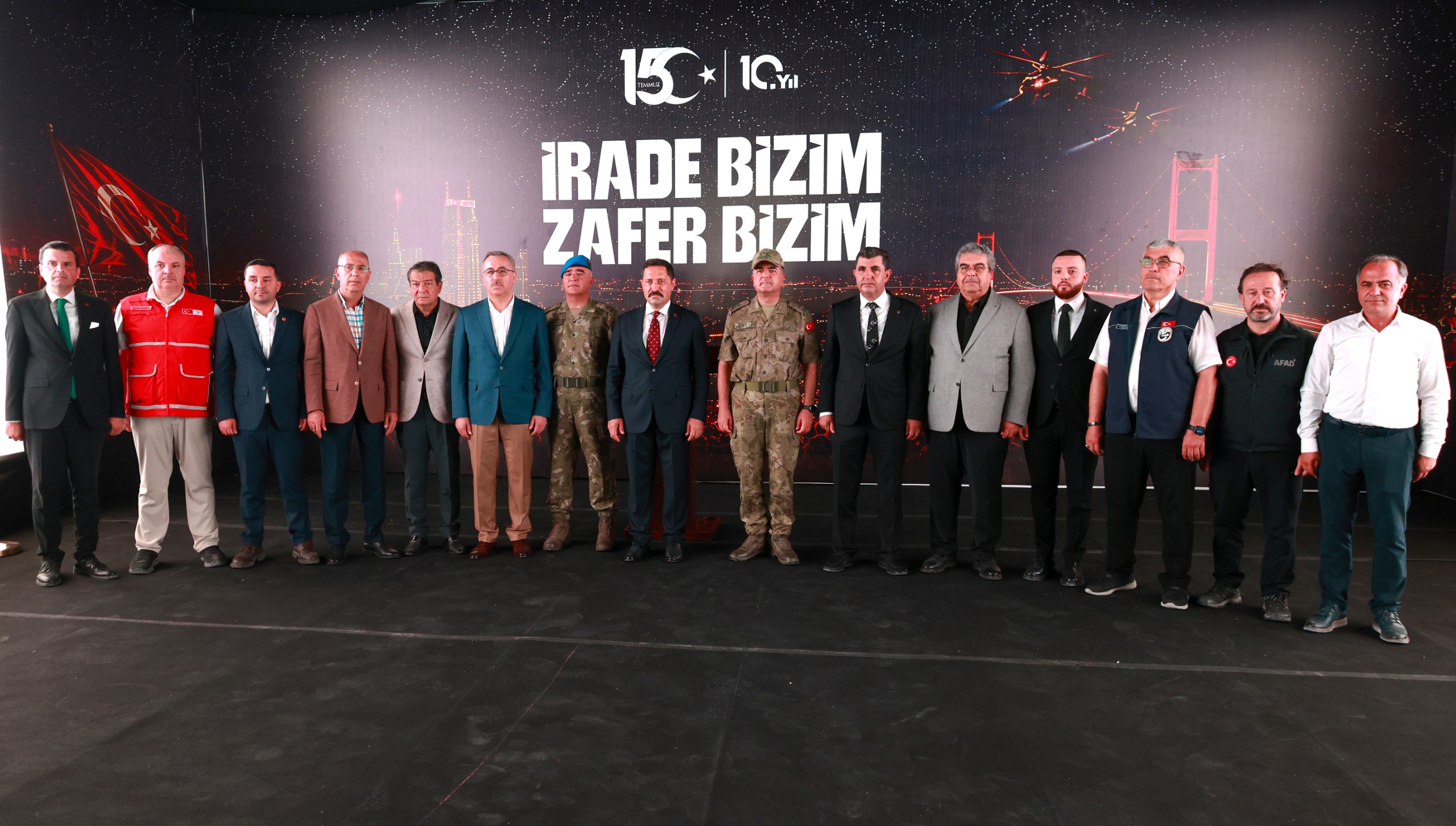 15 TEMMUZ KAHRAMANLARI HATAY’DA DUALARLA ANILDI 
