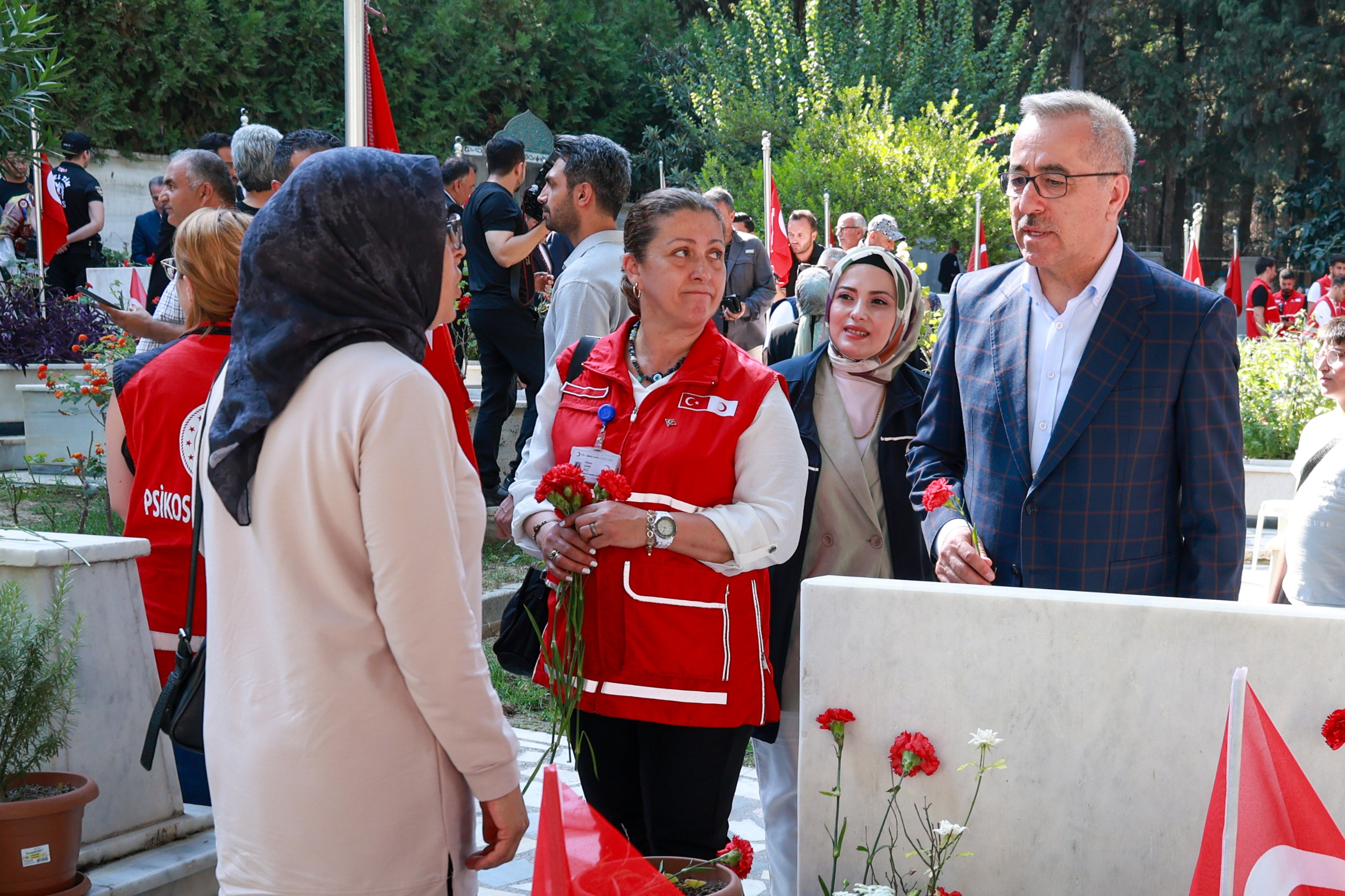 15 TEMMUZ KAHRAMANLARI HATAY’DA DUALARLA ANILDI 