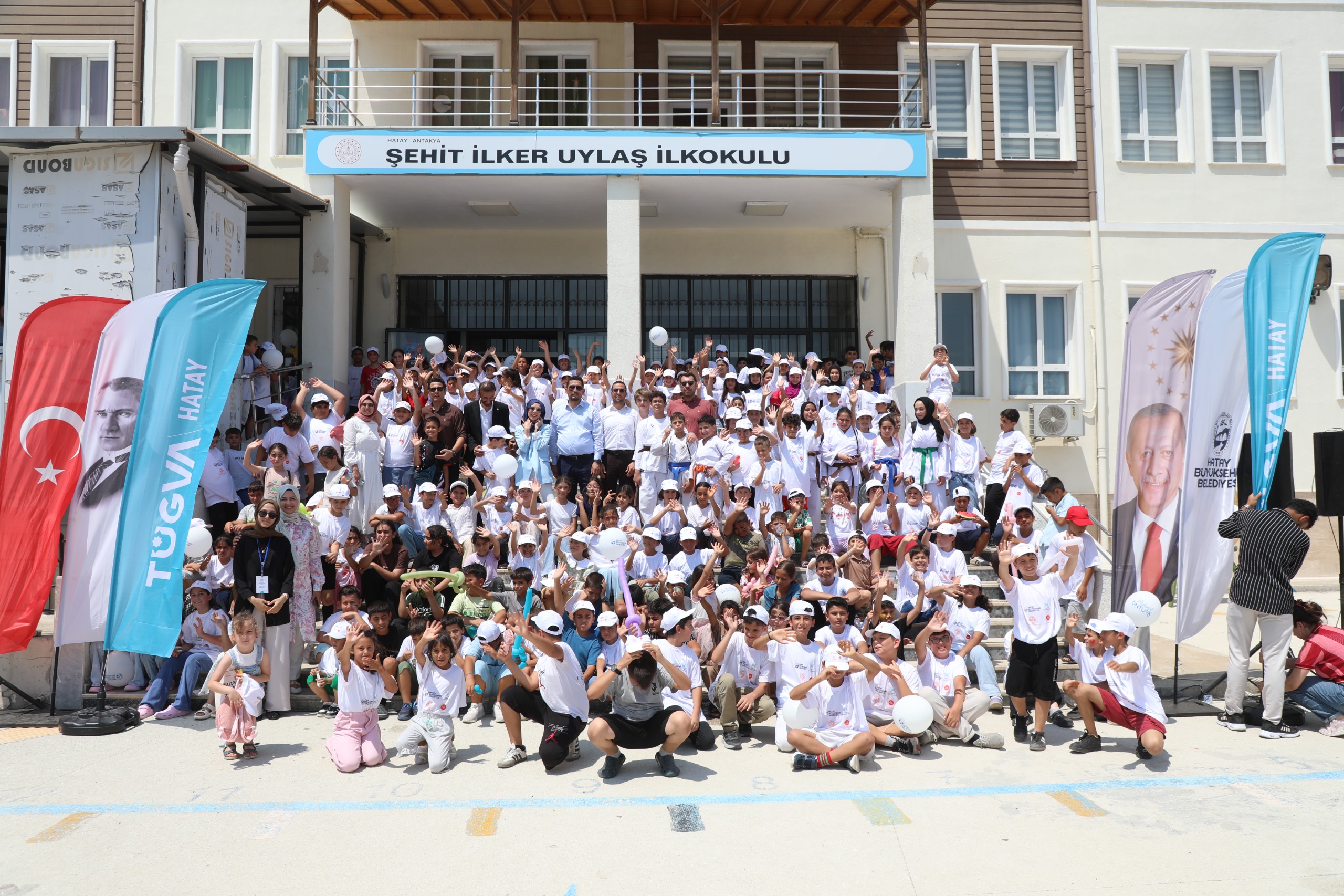 HBB YAZ OKULU'NDA ÇOCUKLAR HEM ÖĞRENİYOR HEM EĞLENİYOR