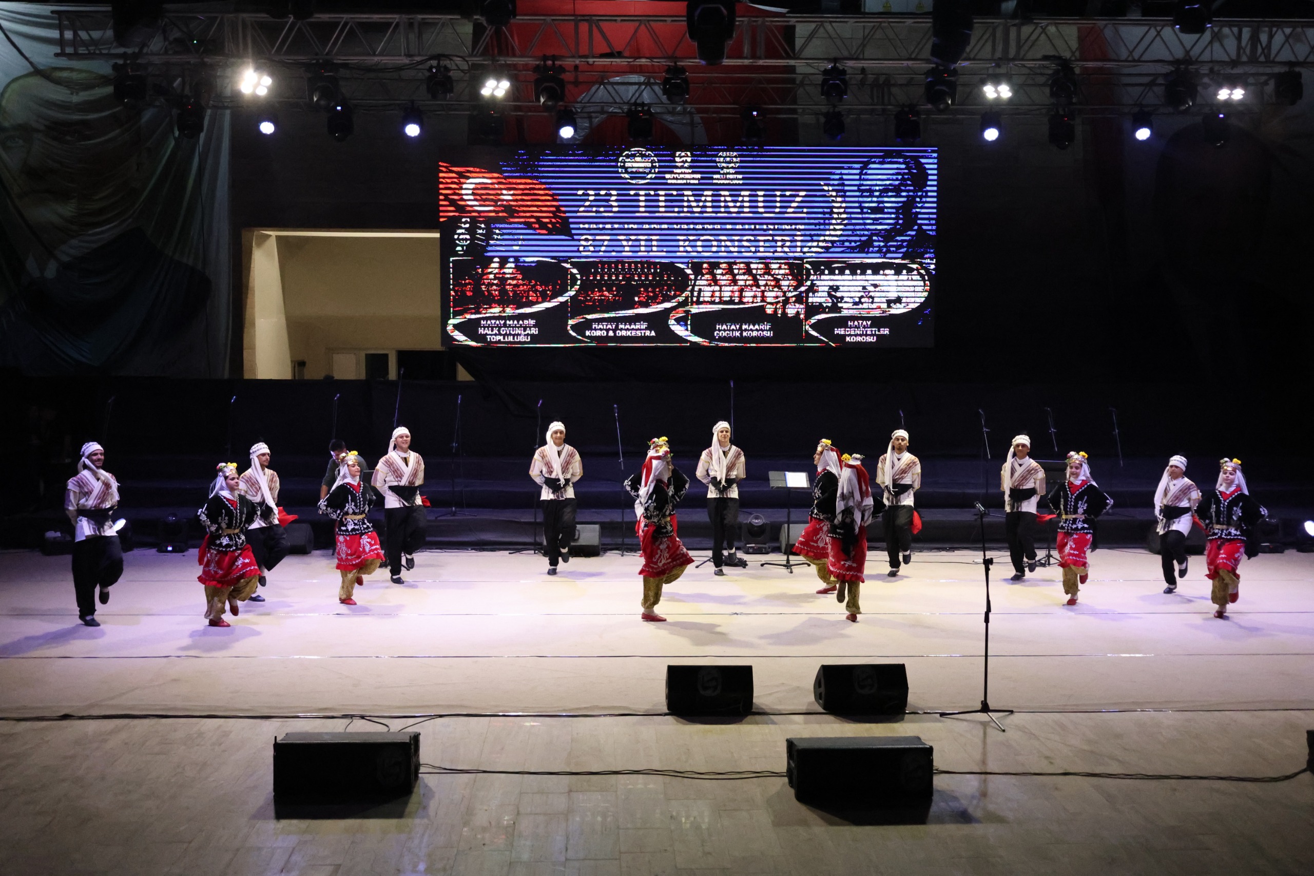 HATAY, ANA VATANA KATILIŞI’NIN 87. YILINI COŞKUYLA KUTLADI