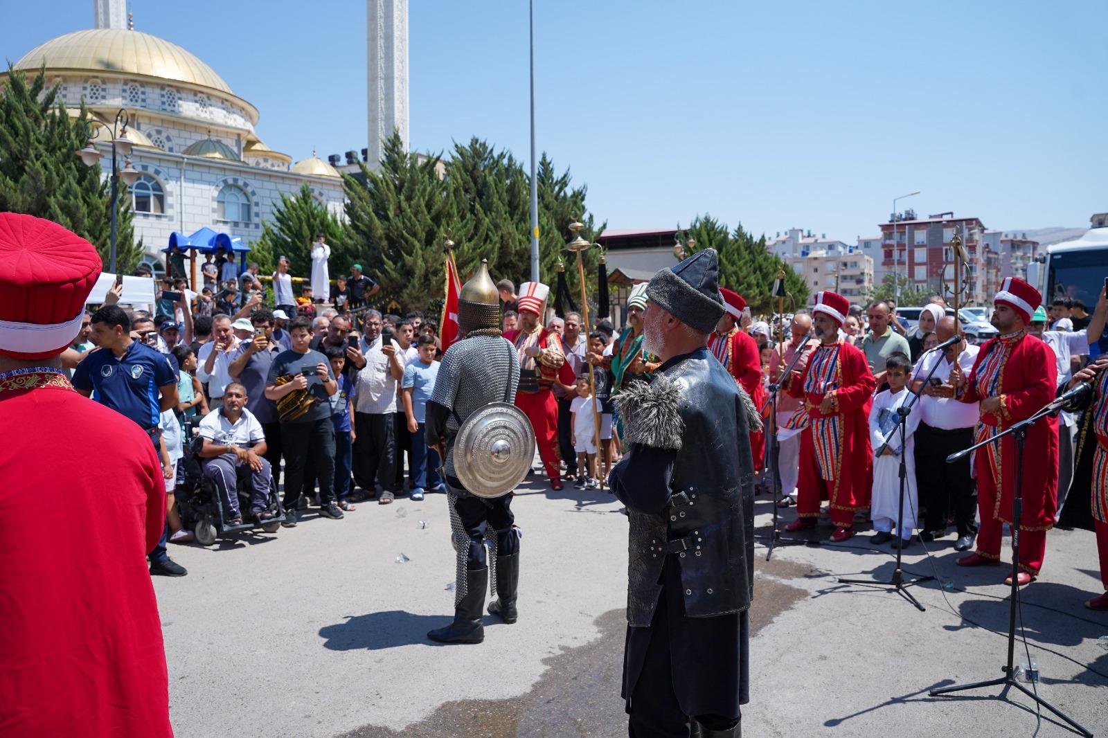 HBB MEHTERAN TAKIMI REYHANLI’DA VATANDAŞLARIN YÜREĞİNİ FETHETTİ