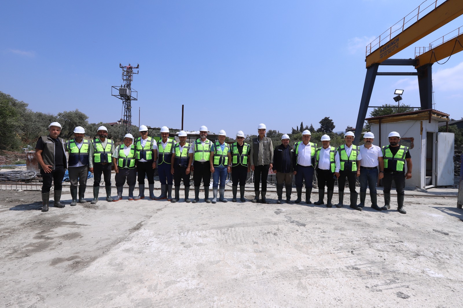SAMANDAĞLI MUHTARLAR ALTYAPIYA NEFES ALDIRACAK PROJEYE HAYRAN KALDI  