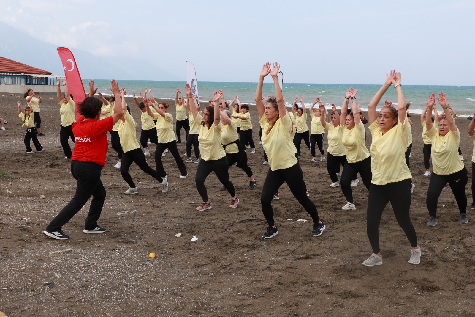 HBB’NİN SABAH SPORLARI HER YAŞTAN VATANDAŞI BULUŞTURUYOR
