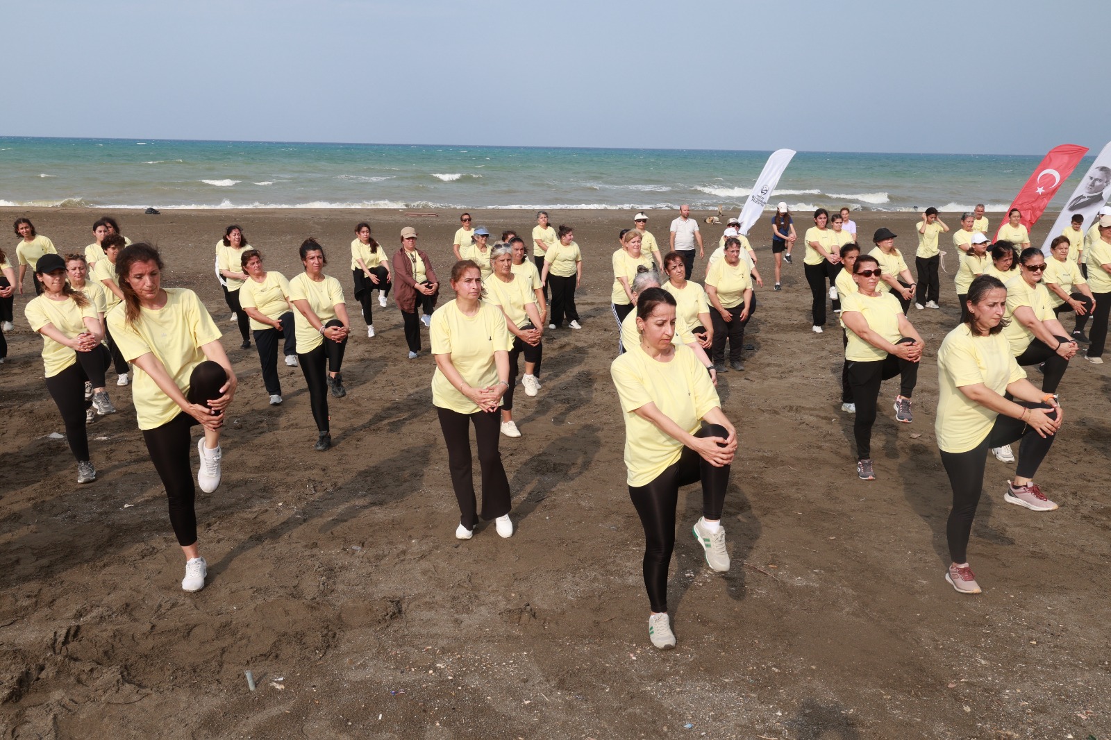 HBB’NİN SABAH SPORLARI HER YAŞTAN VATANDAŞI BULUŞTURUYOR
