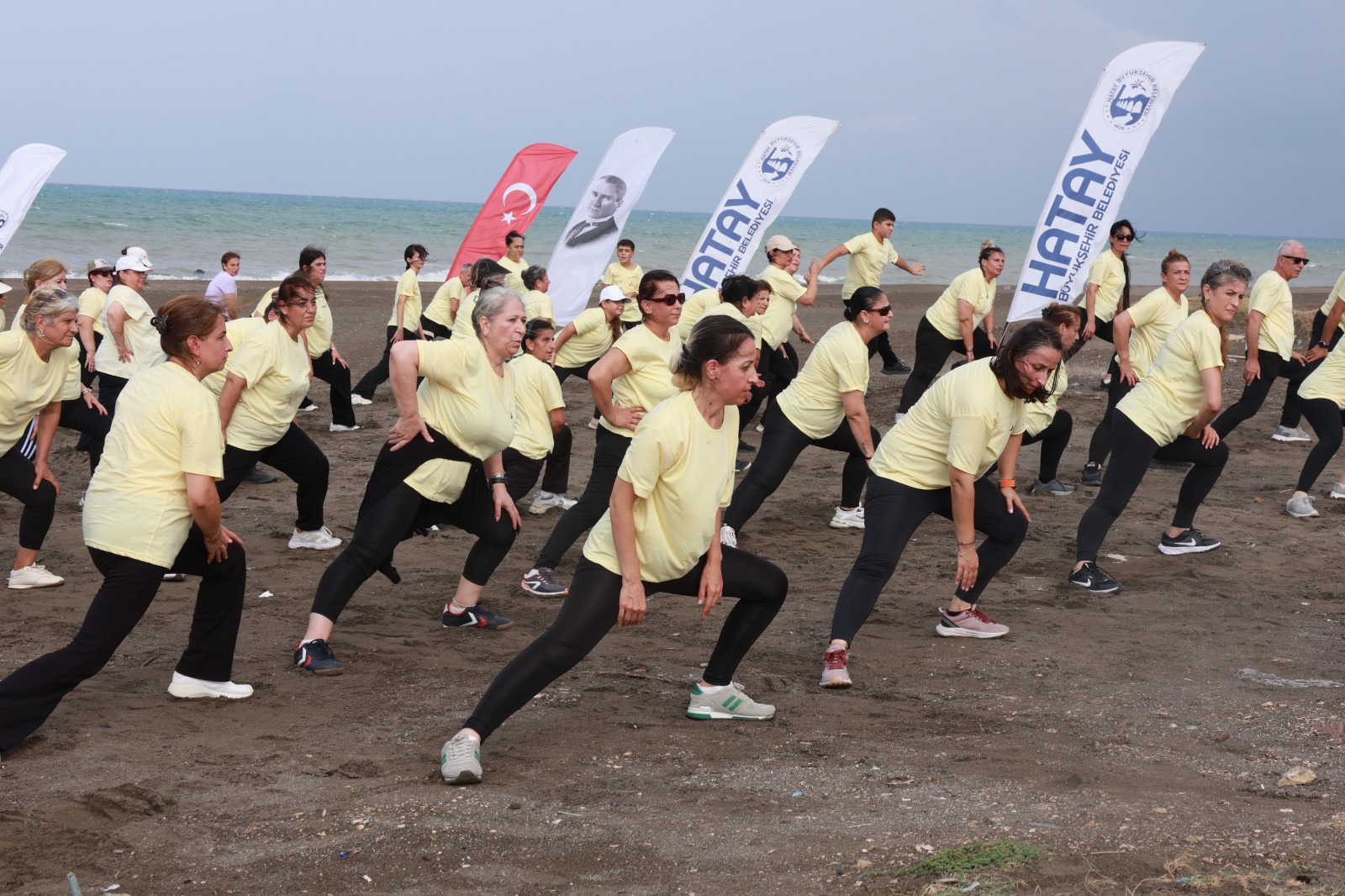 HBB’NİN SABAH SPORLARI HER YAŞTAN VATANDAŞI BULUŞTURUYOR