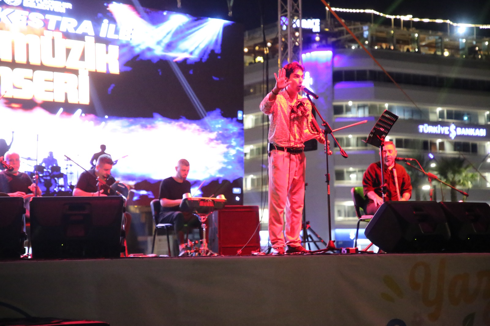 HBB ORKESTRASI, İSKENDERUN’DA SAHNE ALDI