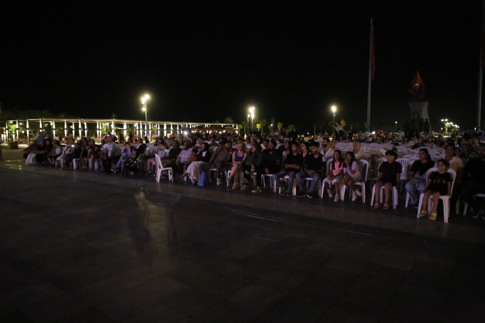 HBB ORKESTRASI, İSKENDERUN’DA SAHNE ALDI