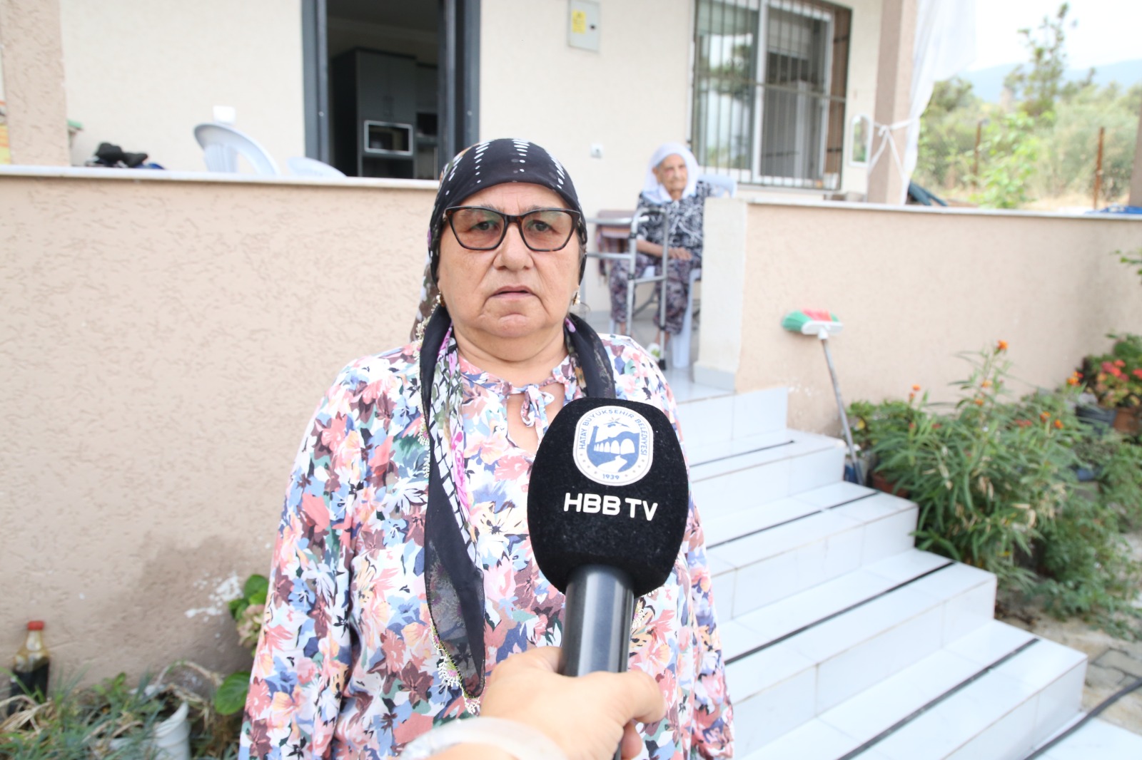 HBB’DEN 98 YAŞINDAKİ ŞEMSİ TEYZENİN YÜZÜNÜ GÜLDÜREN HİZMET