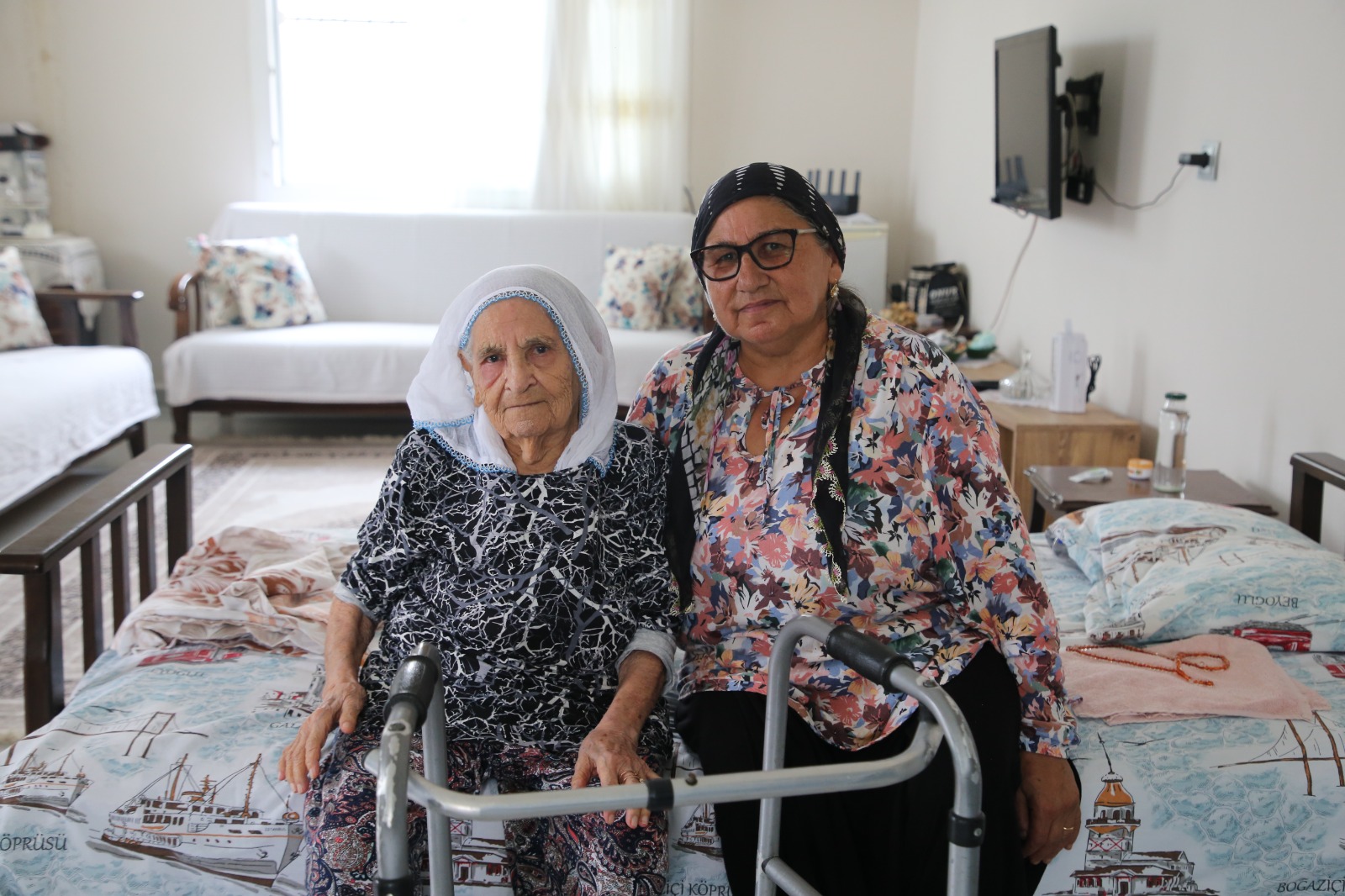HBB’DEN 98 YAŞINDAKİ ŞEMSİ TEYZENİN YÜZÜNÜ GÜLDÜREN HİZMET