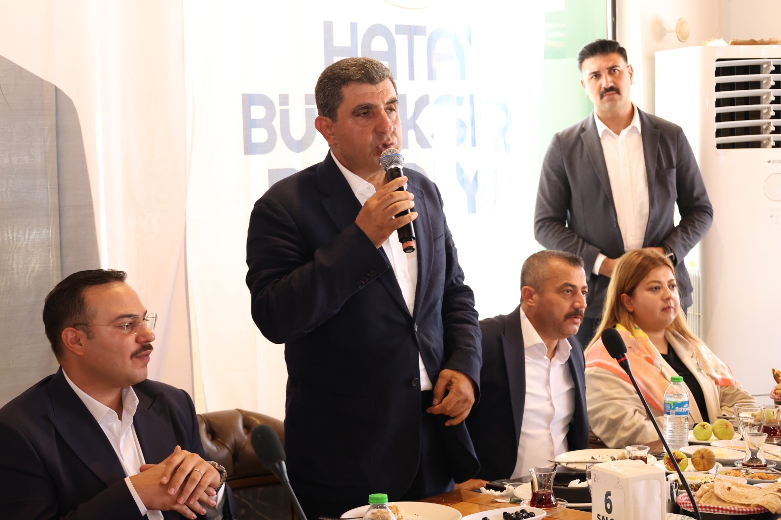 BAŞKAN ÖNTÜRK ALTINÖZÜLÜ MUHTARLARLA BULUŞTU