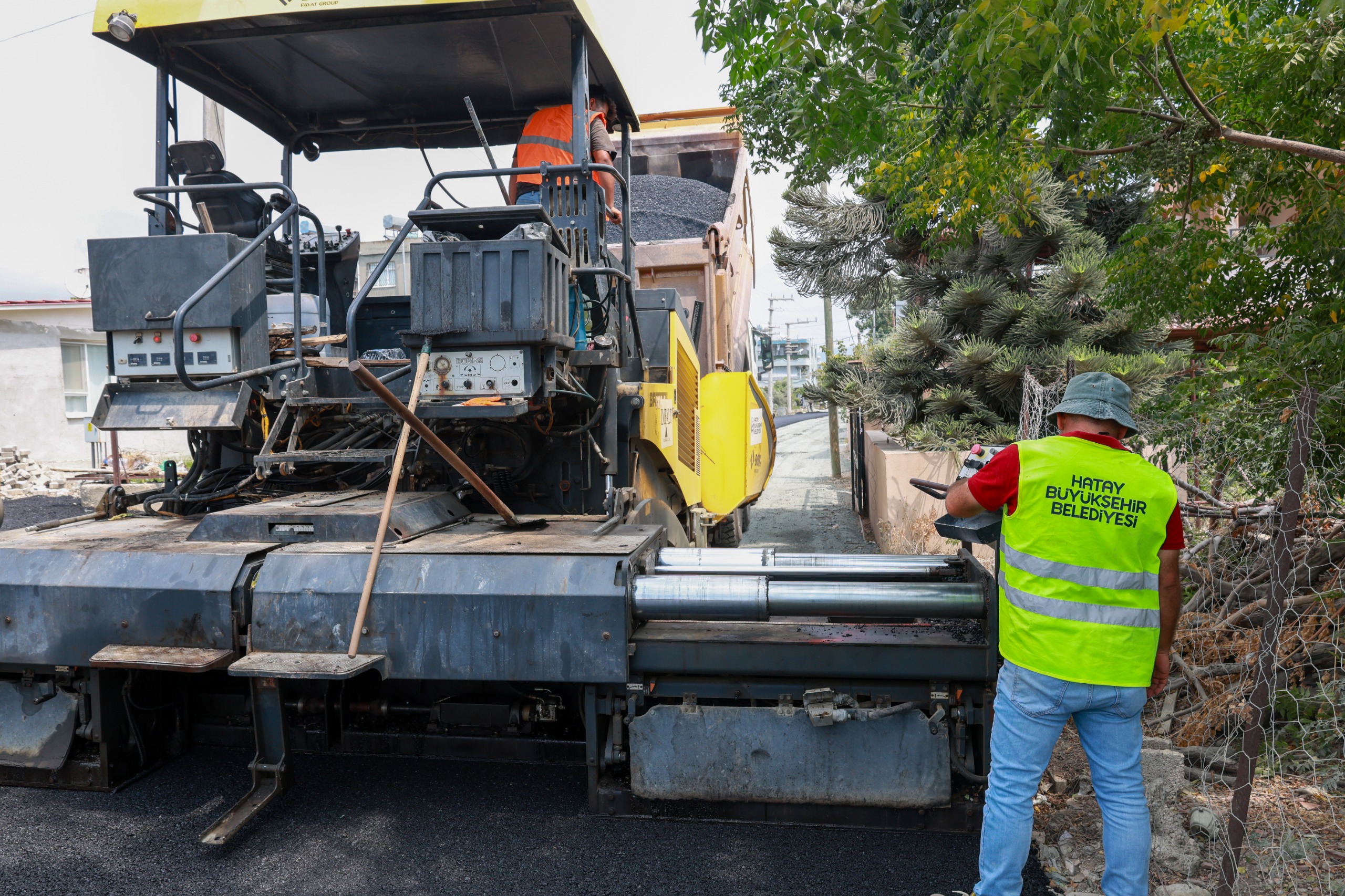 HBB’DEN YENİMAHALLEYE YENİ YOL