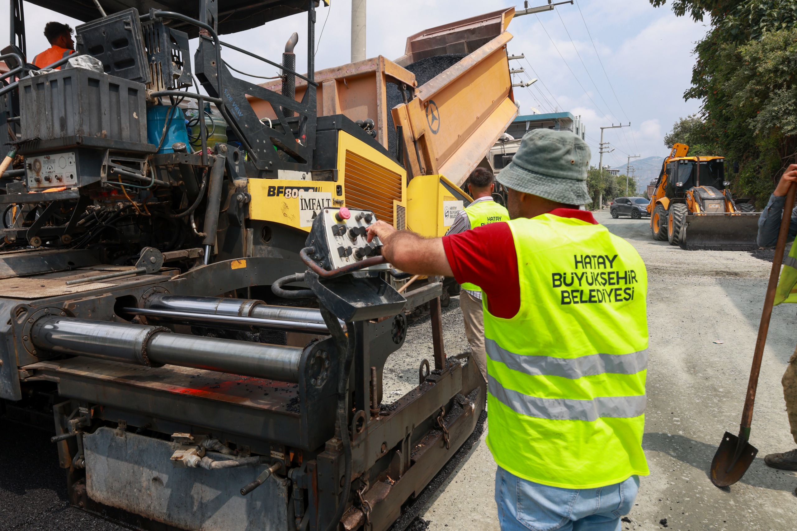 HBB’DEN YENİMAHALLEYE YENİ YOL