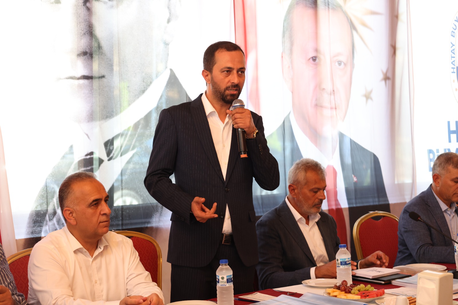BAŞKAN ÖNTÜRK, YAYLADAĞILI MUHTARLARLA BULUŞTU