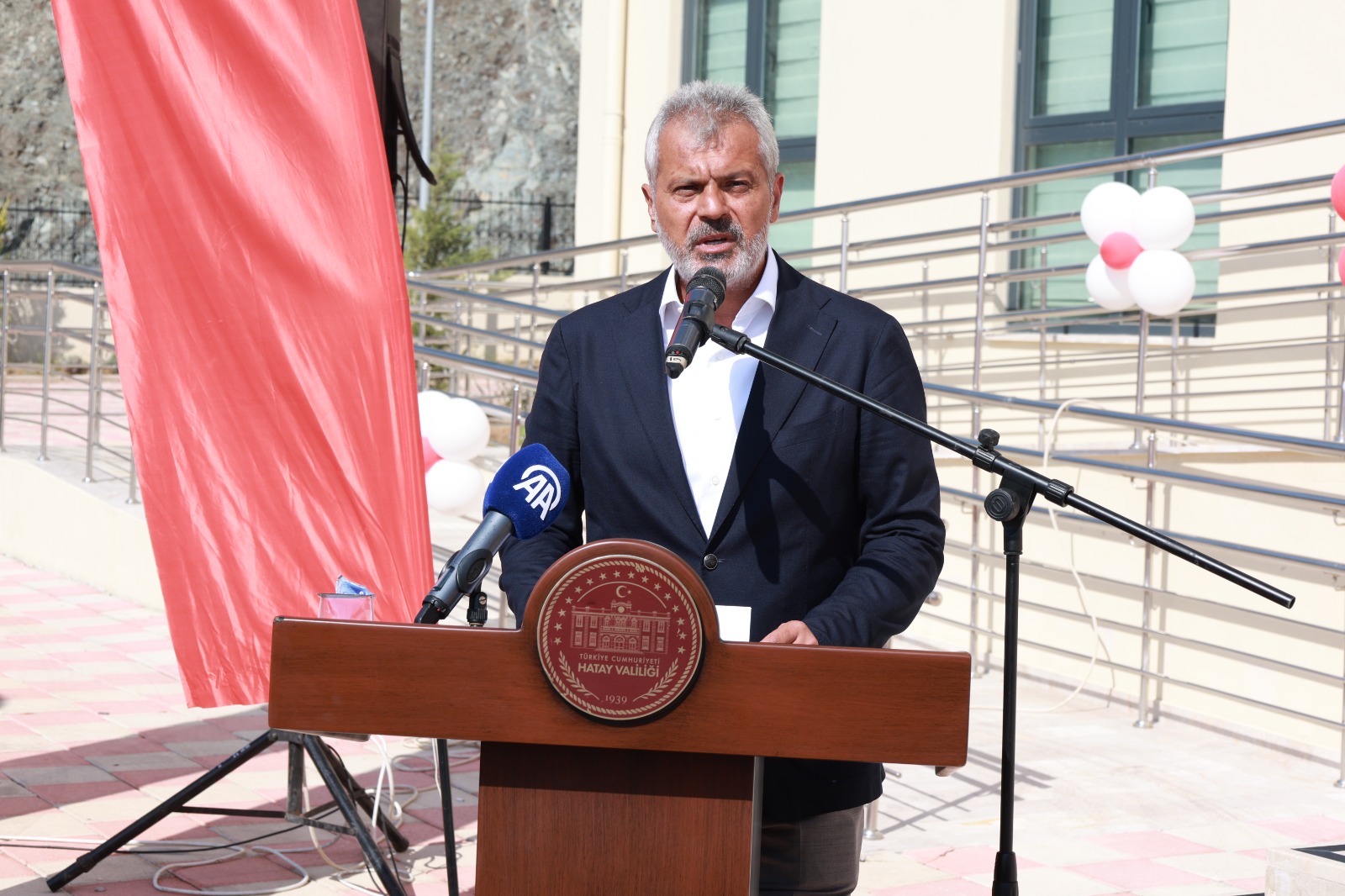 KIRIKHAN ÖĞRETMENEVİ VE AKŞAM SANAT OKULU HİZMETE AÇILDI
