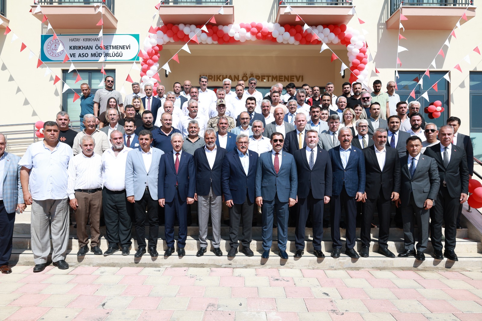 KIRIKHAN ÖĞRETMENEVİ VE AKŞAM SANAT OKULU HİZMETE AÇILDI