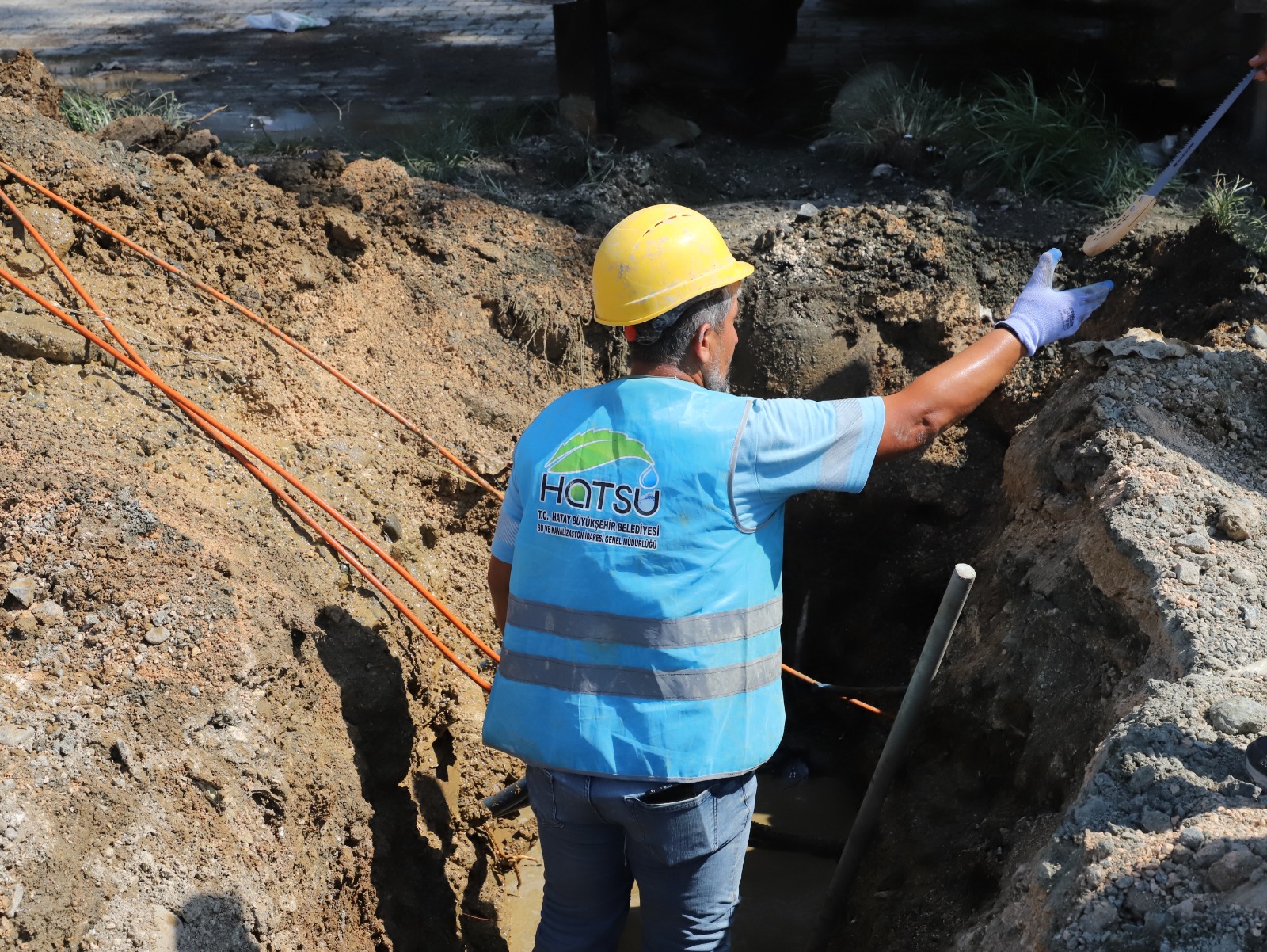 SAMANDAĞ TOMRUKSUYU’NA YENİ KANALİZASYON HATTI İNŞA EDİLDİ