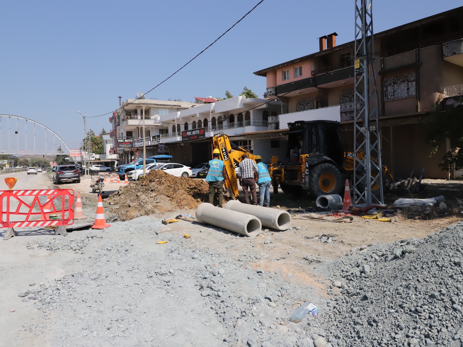SAMANDAĞ TOMRUKSUYU’NA YENİ KANALİZASYON HATTI İNŞA EDİLDİ
