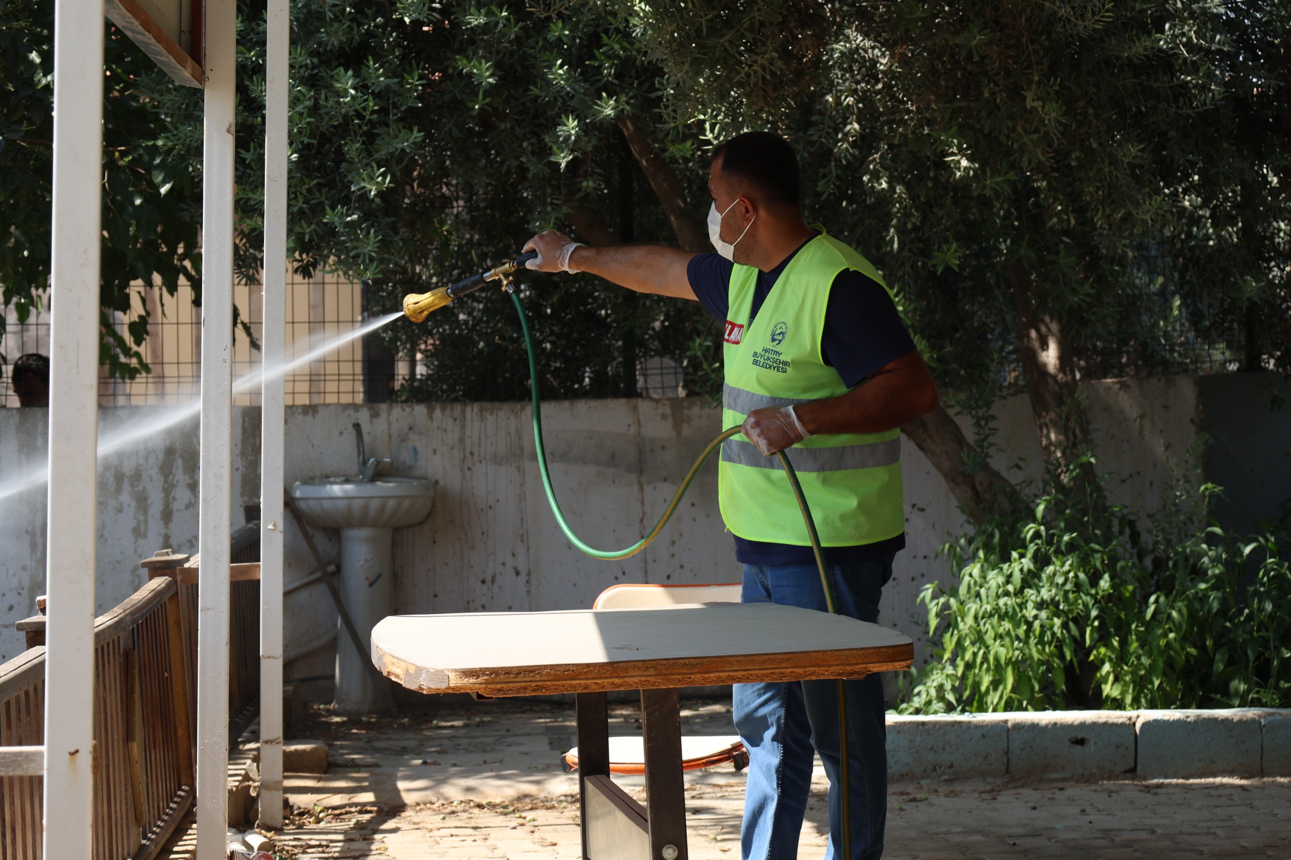 HBB'DEN ÖĞRENCİLERE SAĞLIKLI VE GÜVENLİ EĞİTİM ORTAMI