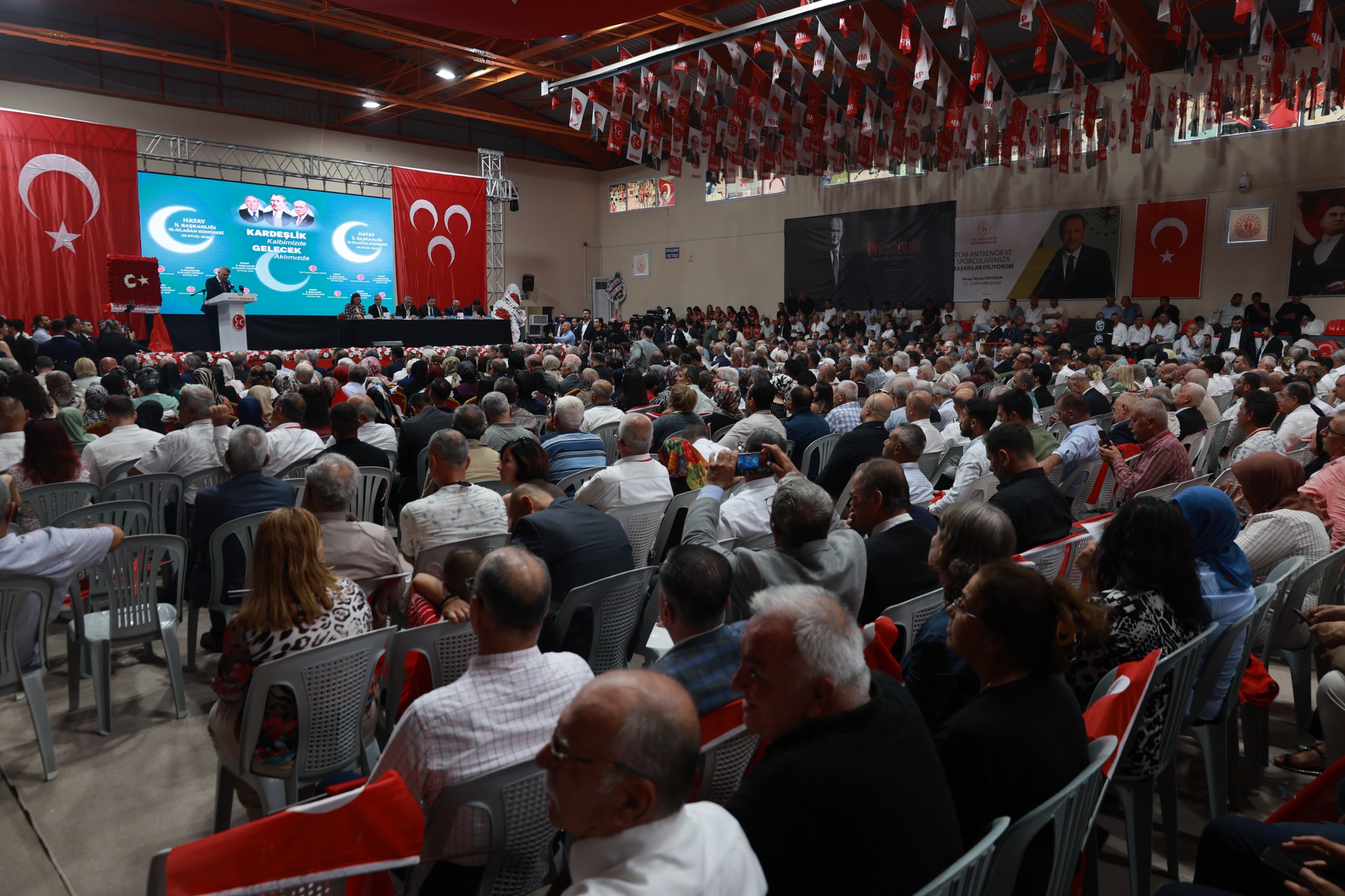 BAŞKAN ÖNTÜRK, MHP İL KONGRESİ’NE KATILDI