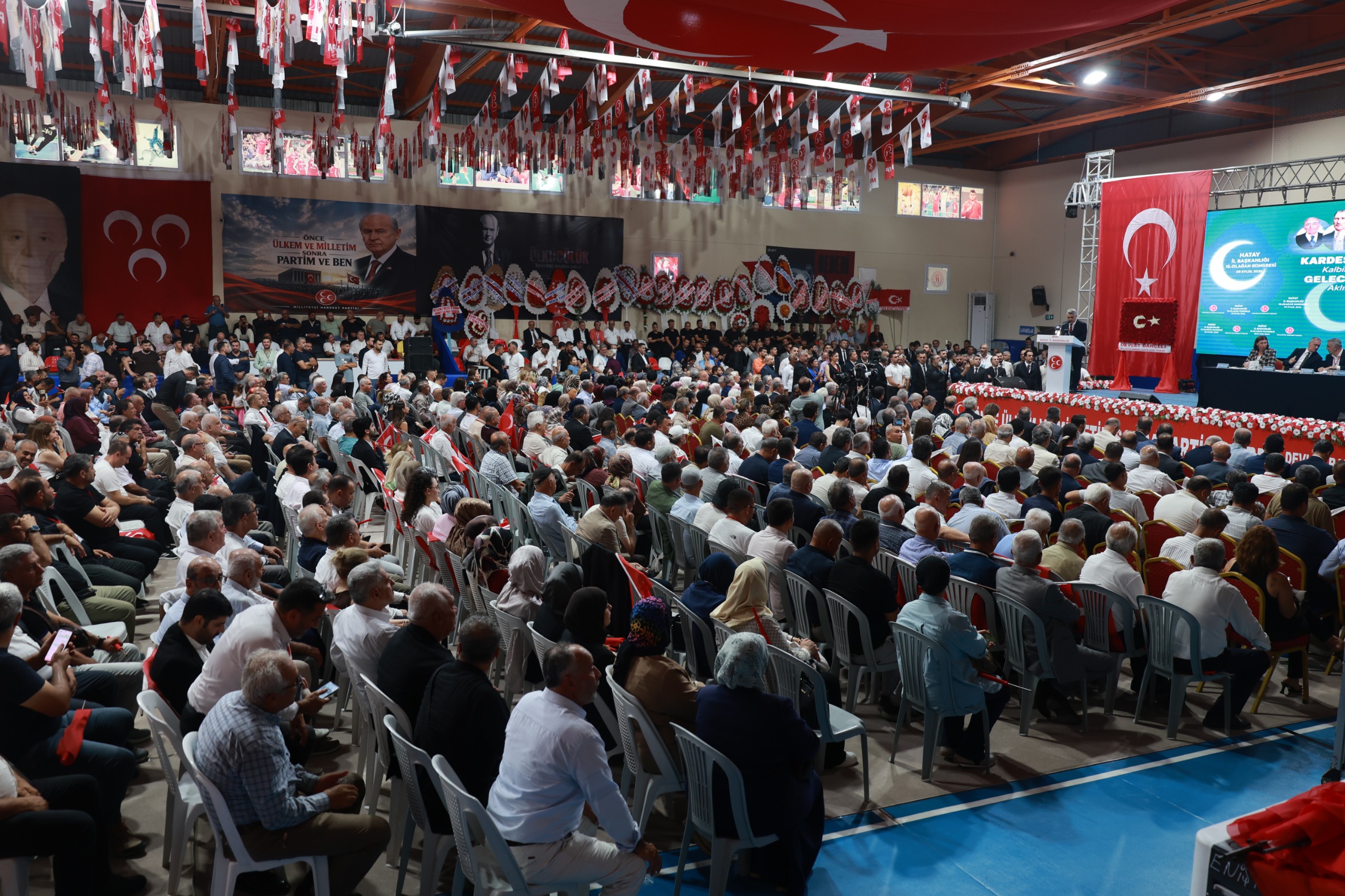 BAŞKAN ÖNTÜRK, MHP İL KONGRESİ’NE KATILDI