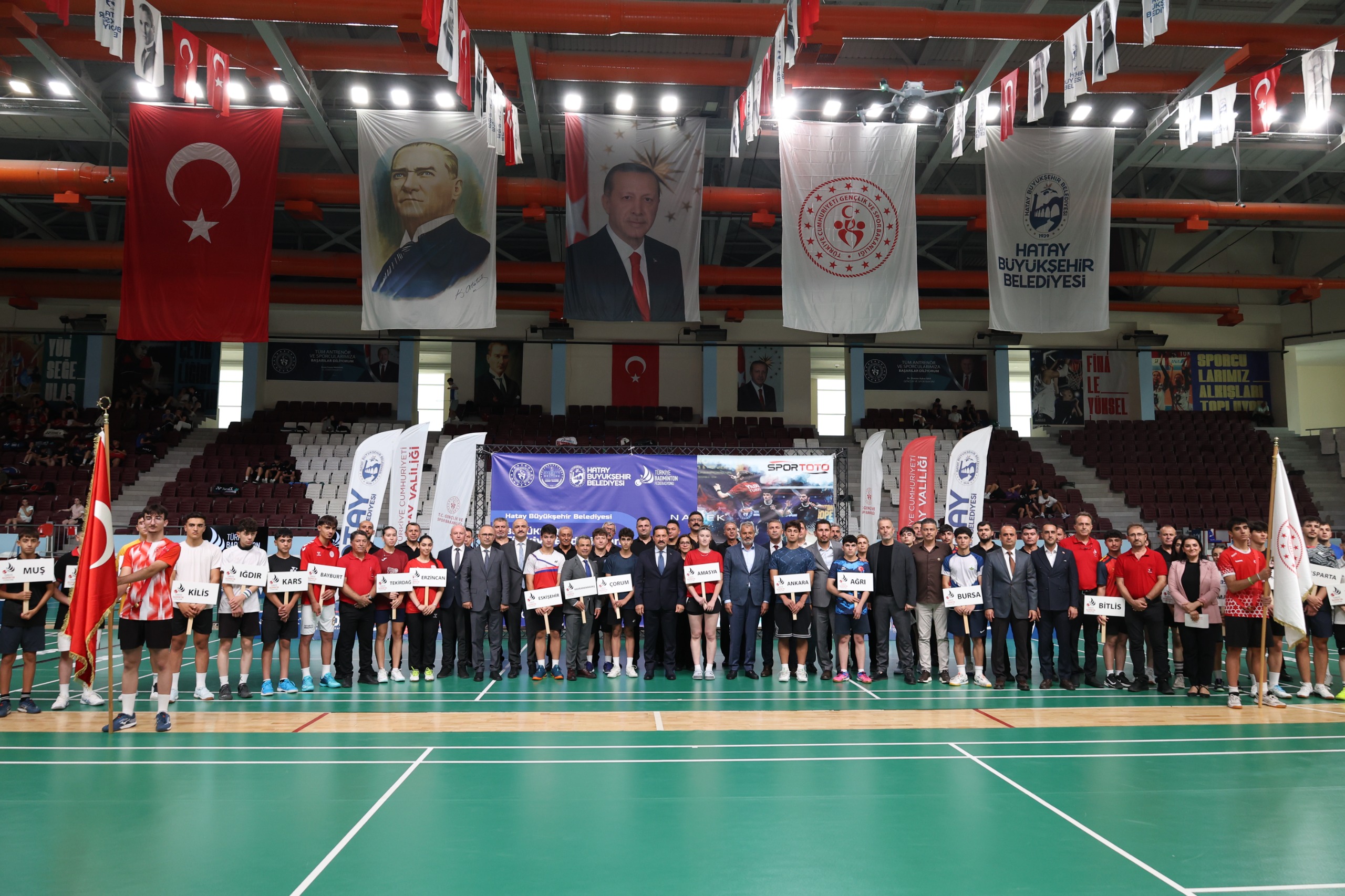 BÜYÜKLER TÜRKİYE BADMİNTON ŞAMPİYONASI HATAY’DA BAŞLADI