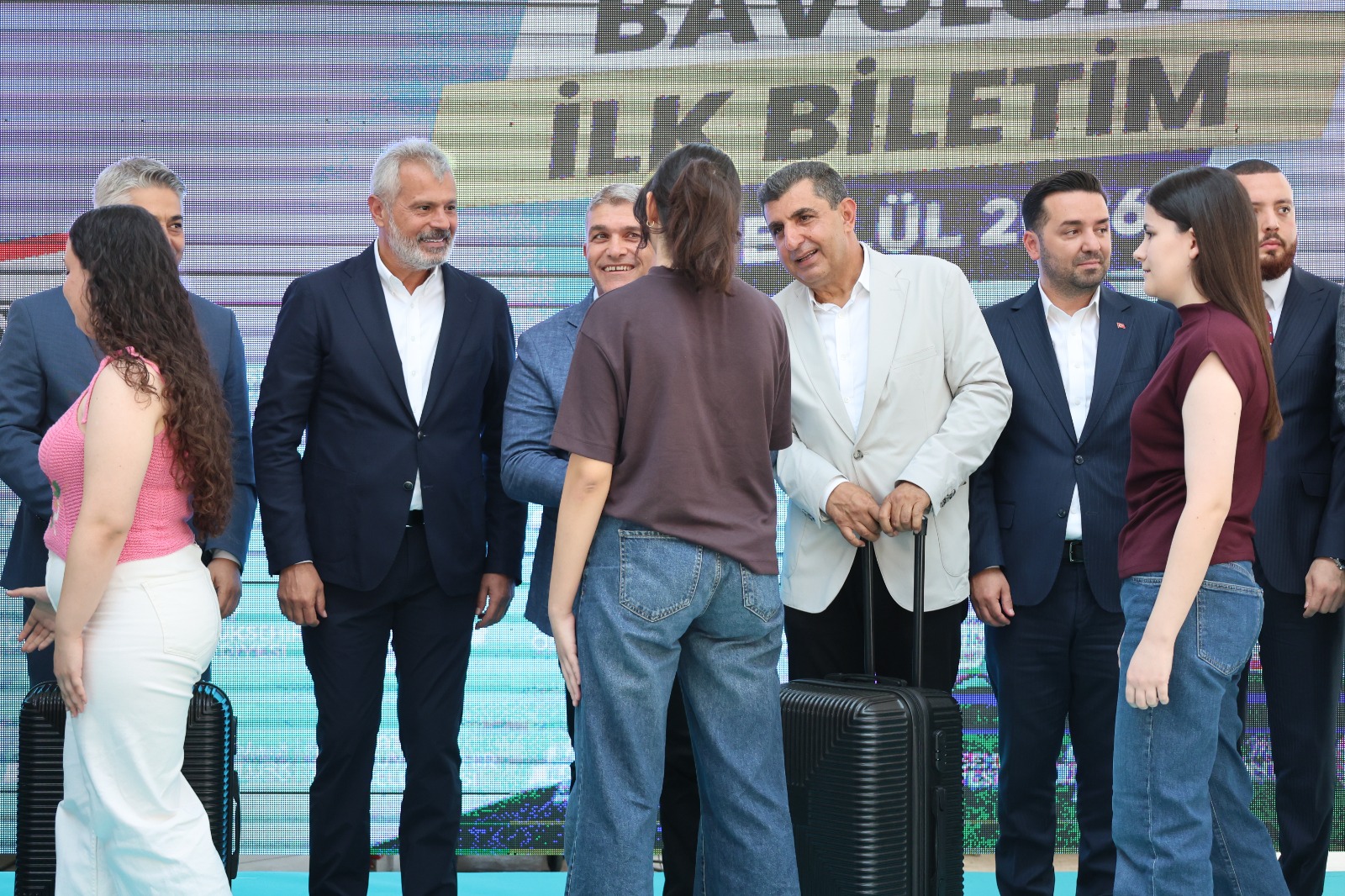 HBB’NİN “İLK BAVULUM İLK BİLETİM” DESTEĞİ DEVAM EDİYOR