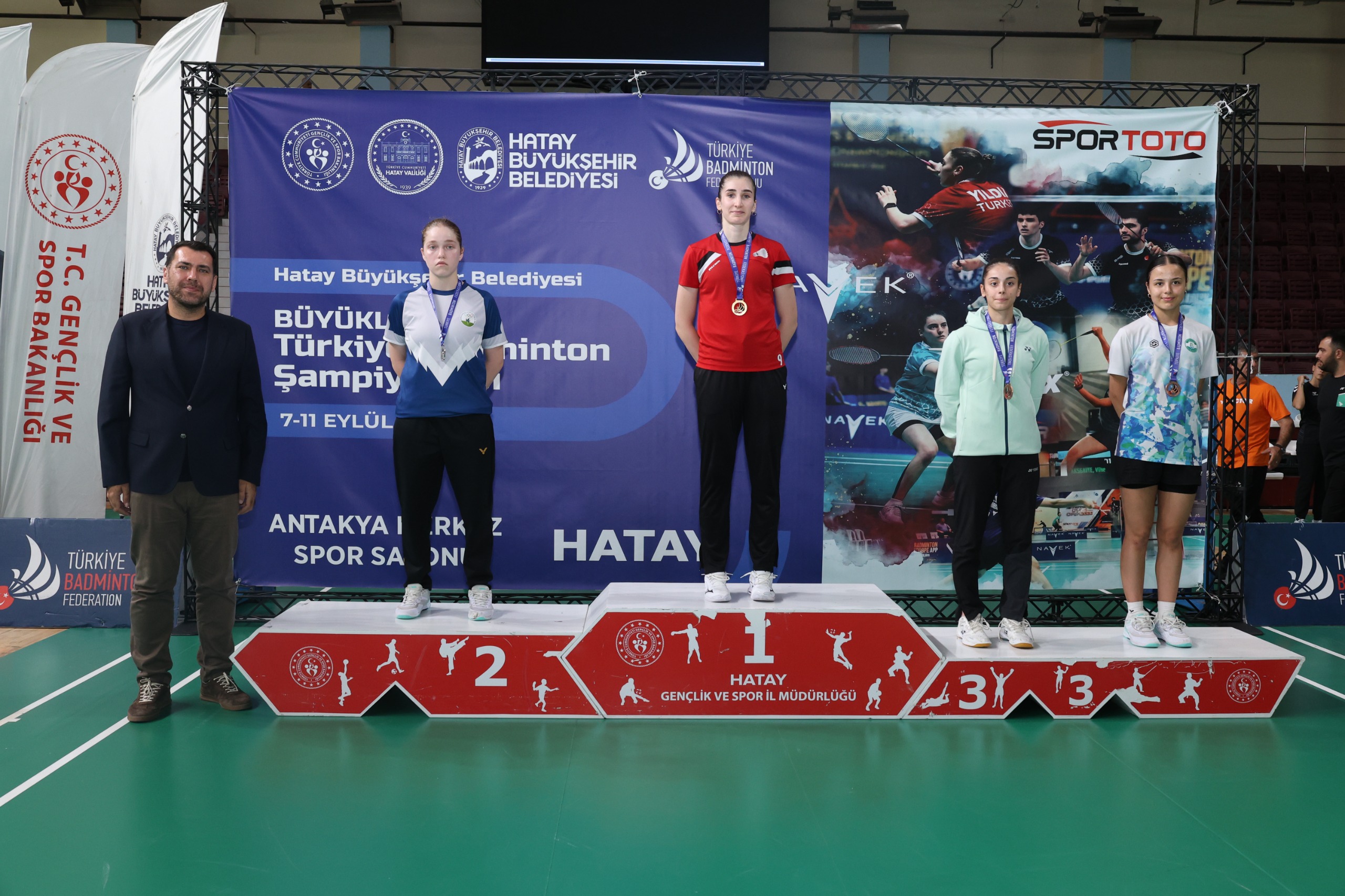 HATAY’DA BADMİNTON HEYECANI SONA ERDİ