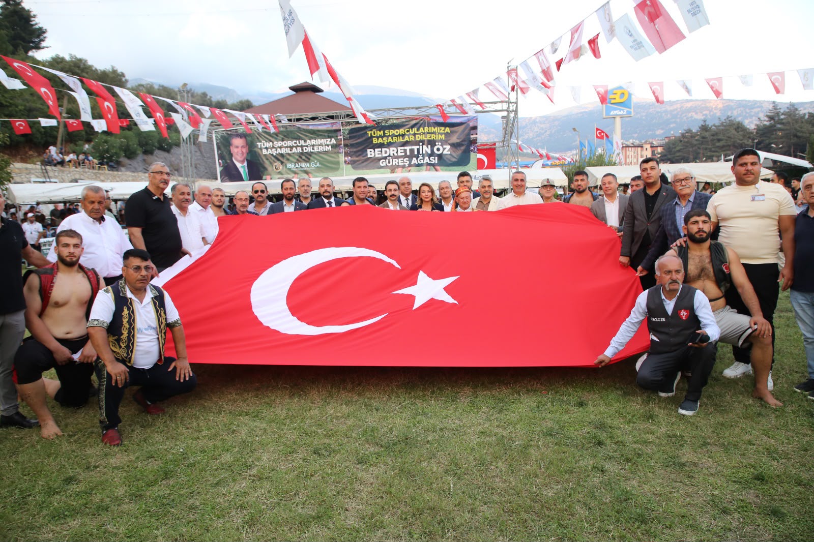 BELEN’DE 15. YAYLA ŞENLİĞİ KAPSAMINDA ABA GÜREŞLERİ DÜZENLENDİ