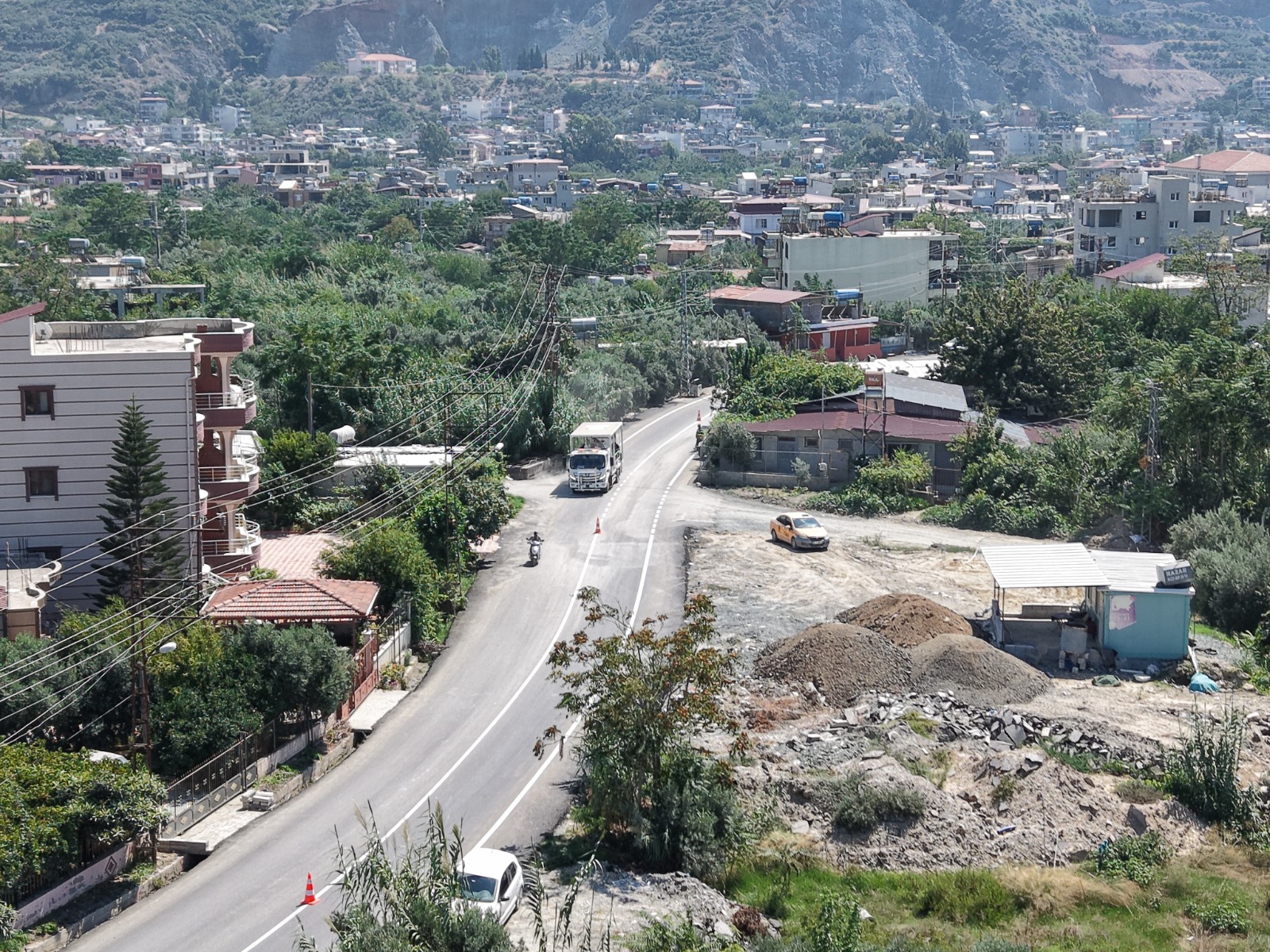 HBB’DEN SAMANDAĞ SUTAŞI’NDA YOL SEFERBERLİĞİ