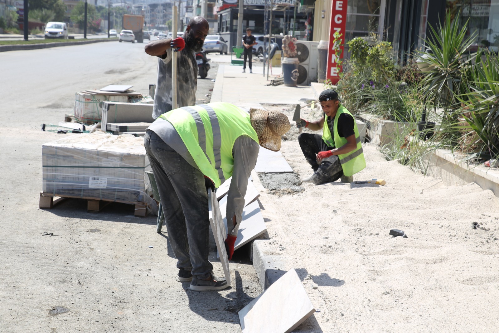 KARAAĞAÇ UĞUR MUMCU CADDESİ, PRESTİJ CADDE PROJESİYLE MODERN GÖRÜNÜME KAVUŞTU