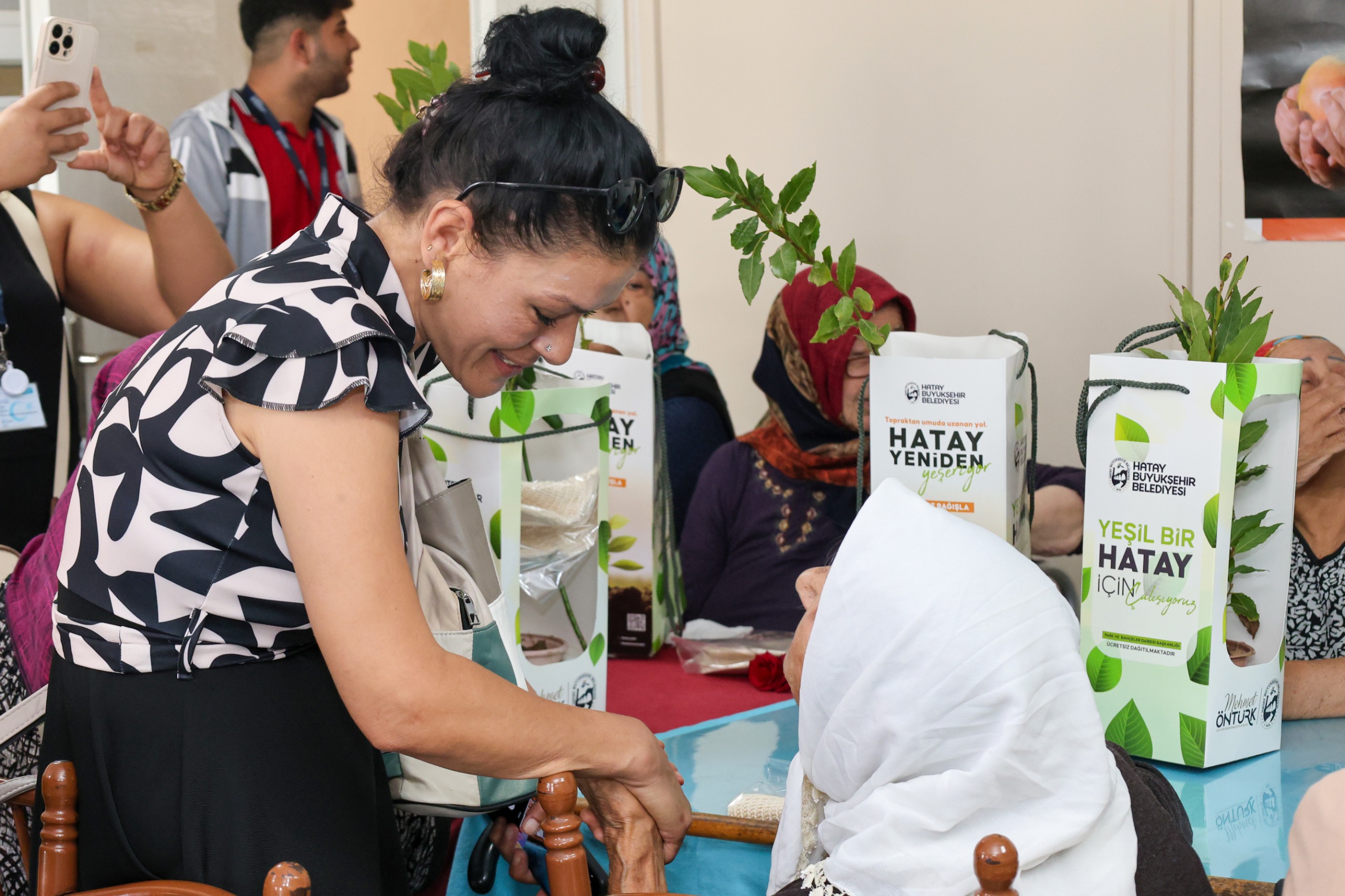 HBB’DEN YAŞLILARA VEFA ZİYARETİ