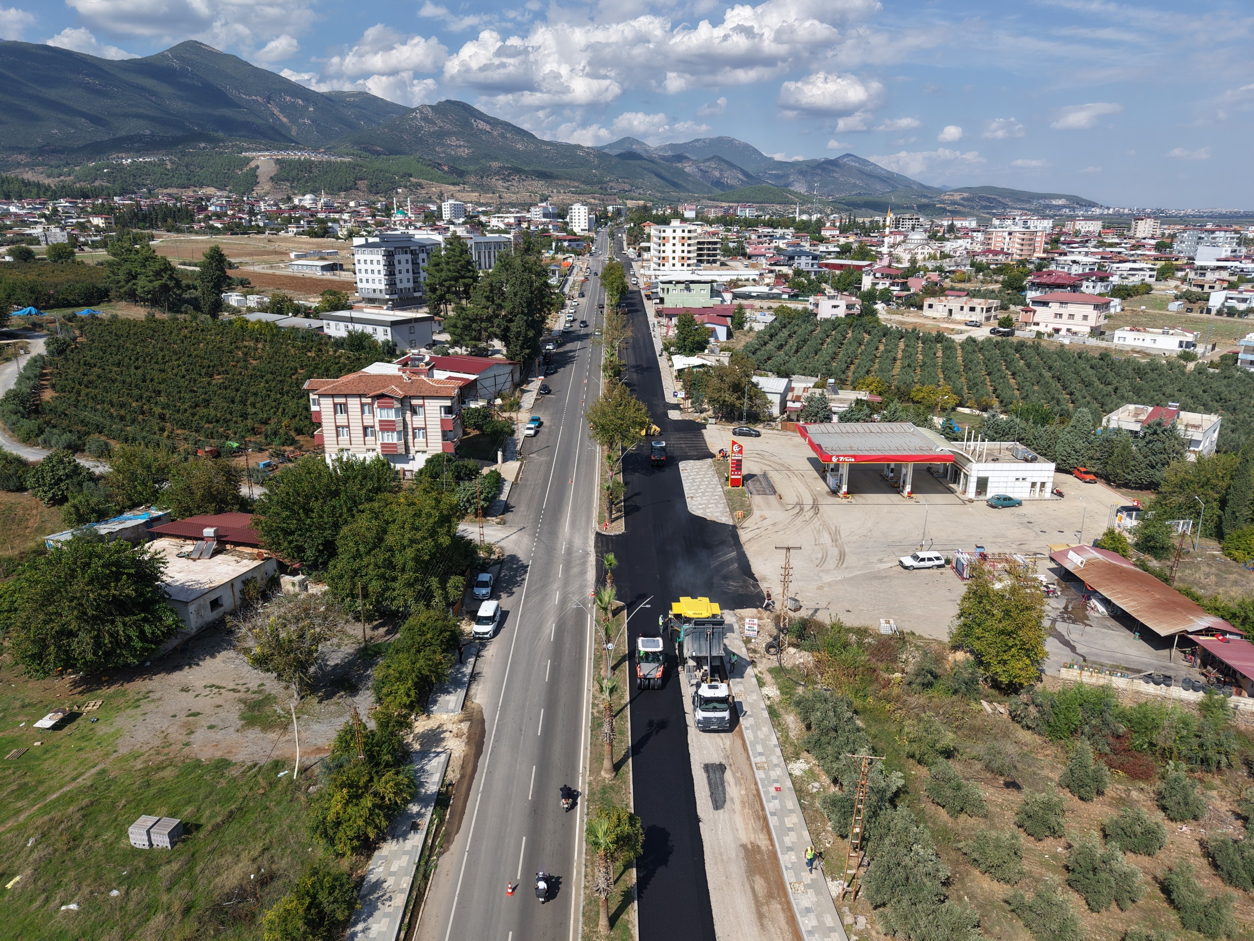 HBB’DEN GİRNE MAHALLESİNDE BETON ASFALT ÇALIŞMASI