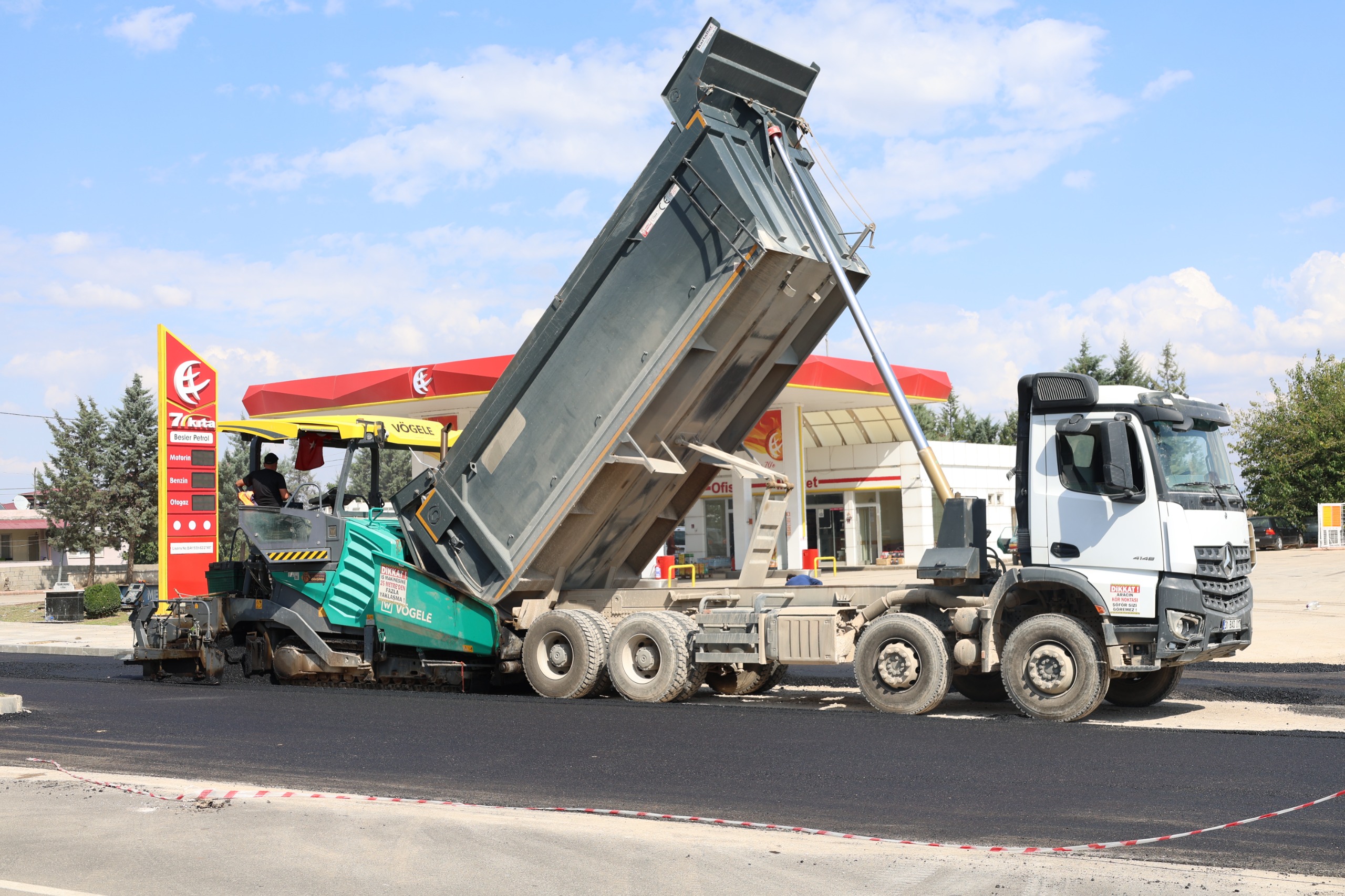 HBB’DEN GİRNE MAHALLESİNDE BETON ASFALT ÇALIŞMASI