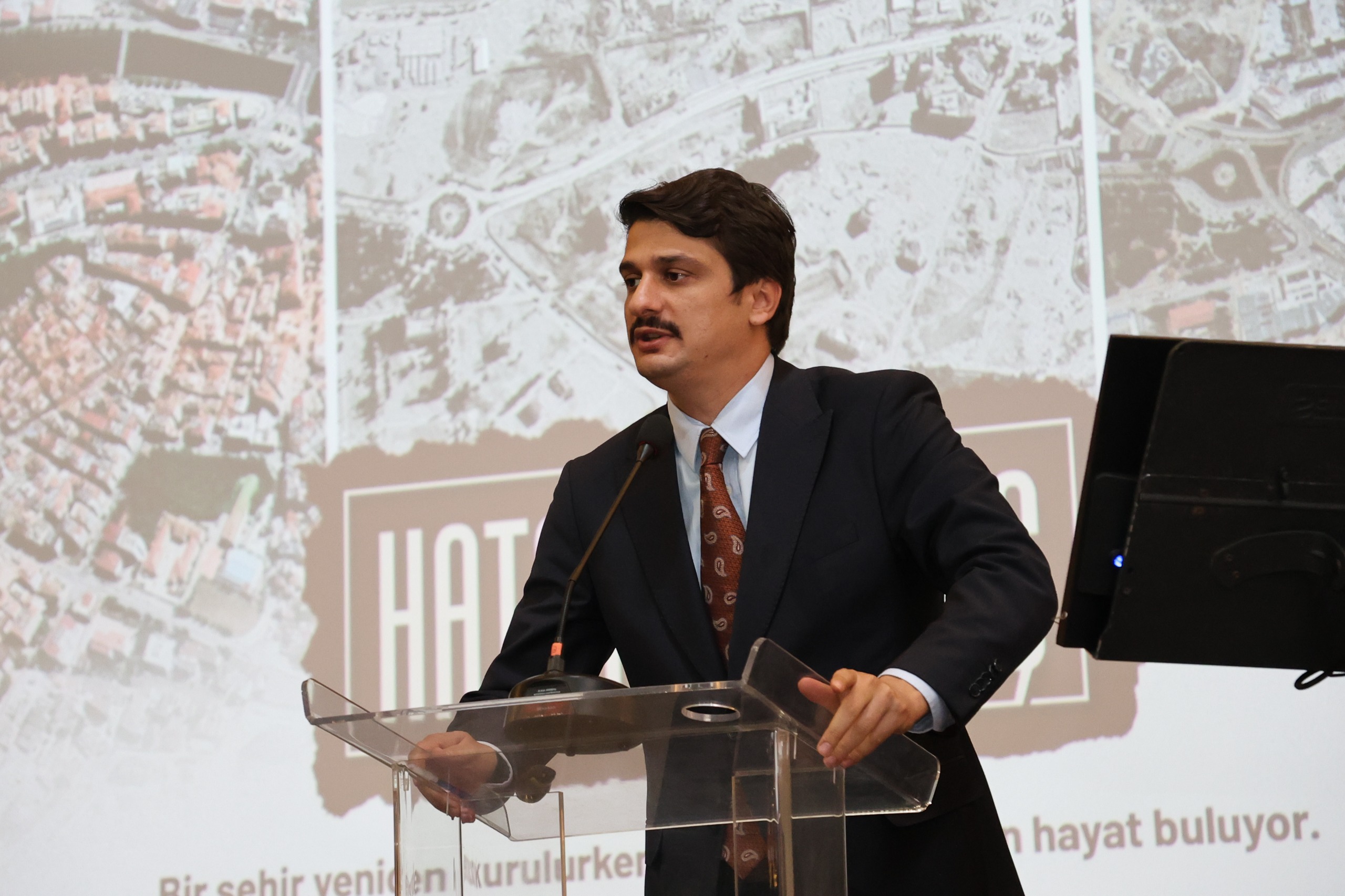 ATATÜRK CADDESİ MÜLK SAHİBİ VE ESNAFLARIYLA İSTİŞARE TOPLANTISI GERÇEKLEŞTİRİLDİ