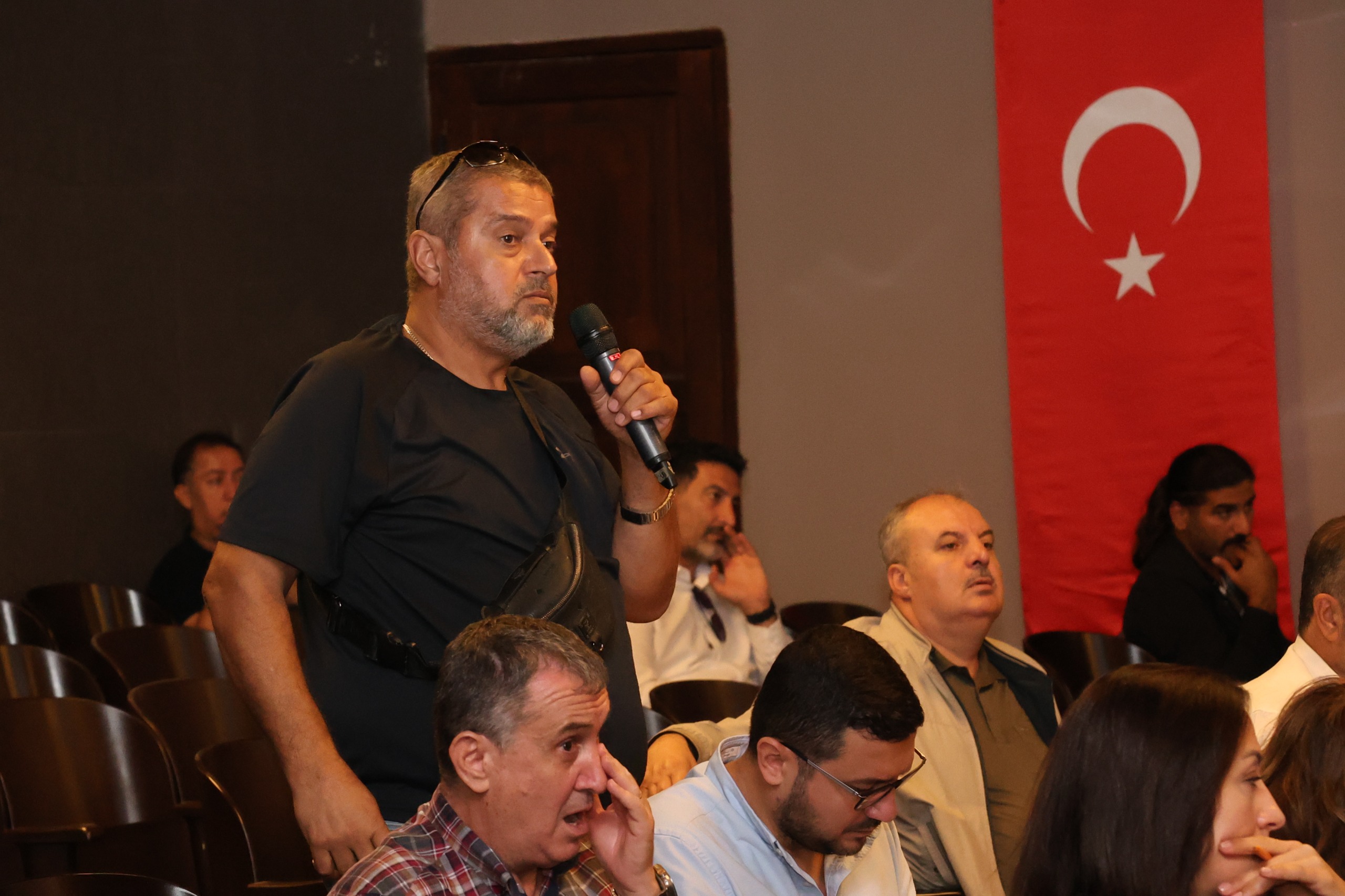 ATATÜRK CADDESİ MÜLK SAHİBİ VE ESNAFLARIYLA İSTİŞARE TOPLANTISI GERÇEKLEŞTİRİLDİ