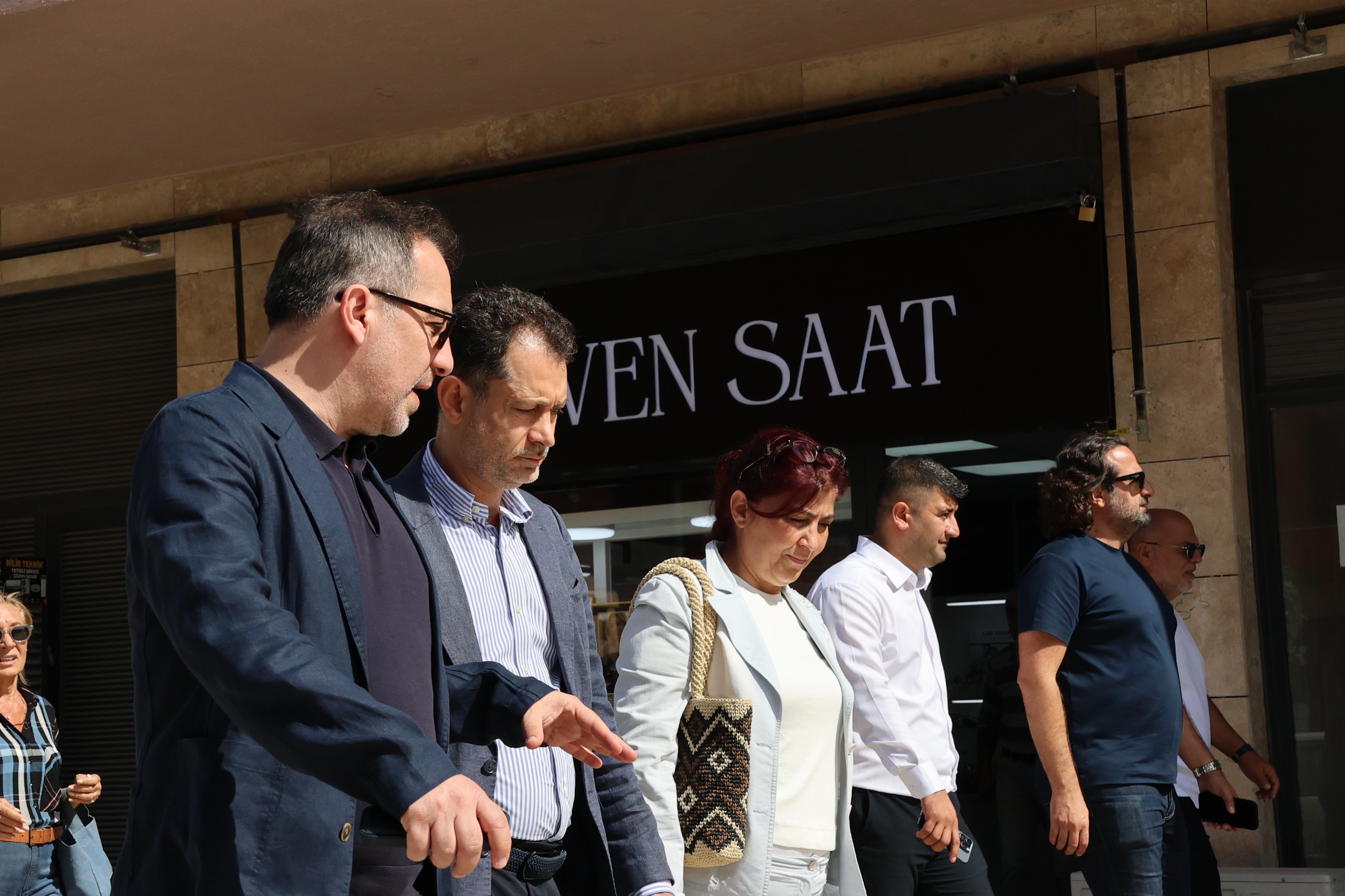 ATATÜRK CADDESİ MÜLK SAHİBİ VE ESNAFLARIYLA İSTİŞARE TOPLANTISI GERÇEKLEŞTİRİLDİ