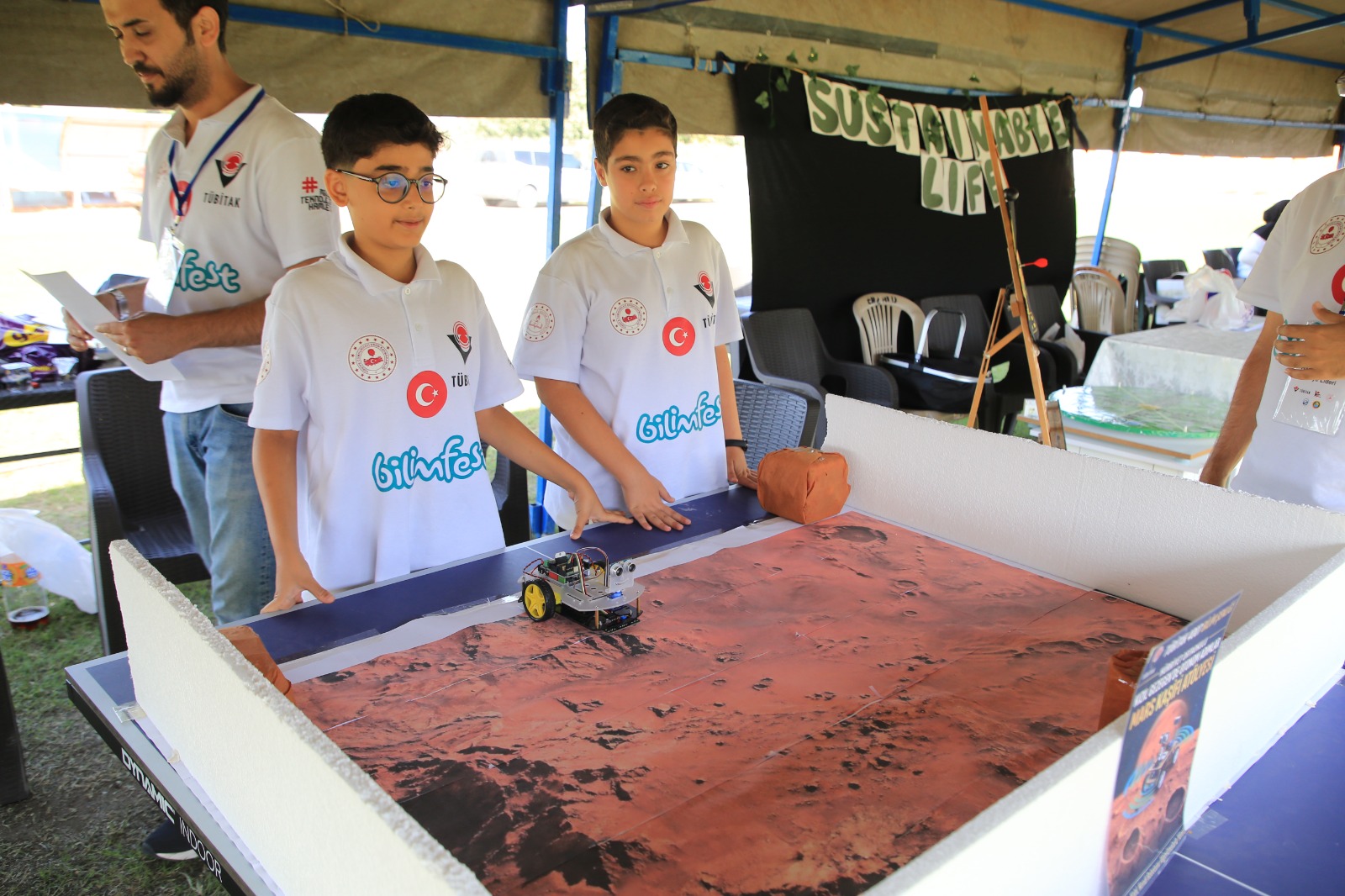 ERZİN BİLİM ŞENLİĞİNDE, 32 ATÖLYENİN PROJESİ SERGİLENDİ