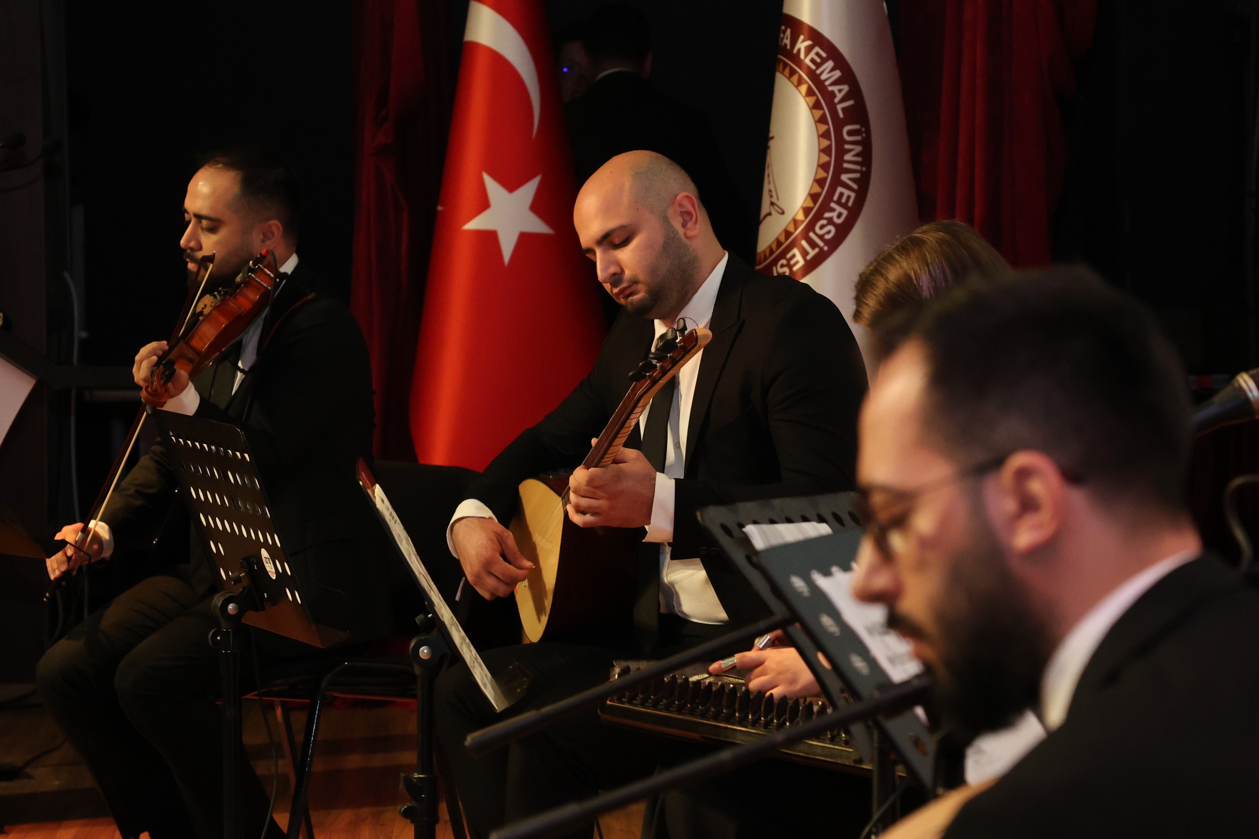 BAKAN MAHİNUR ÖZDEMİR HMKÜ AKADEMİK YIL AÇILIŞ TÖRENİNE KATILDI