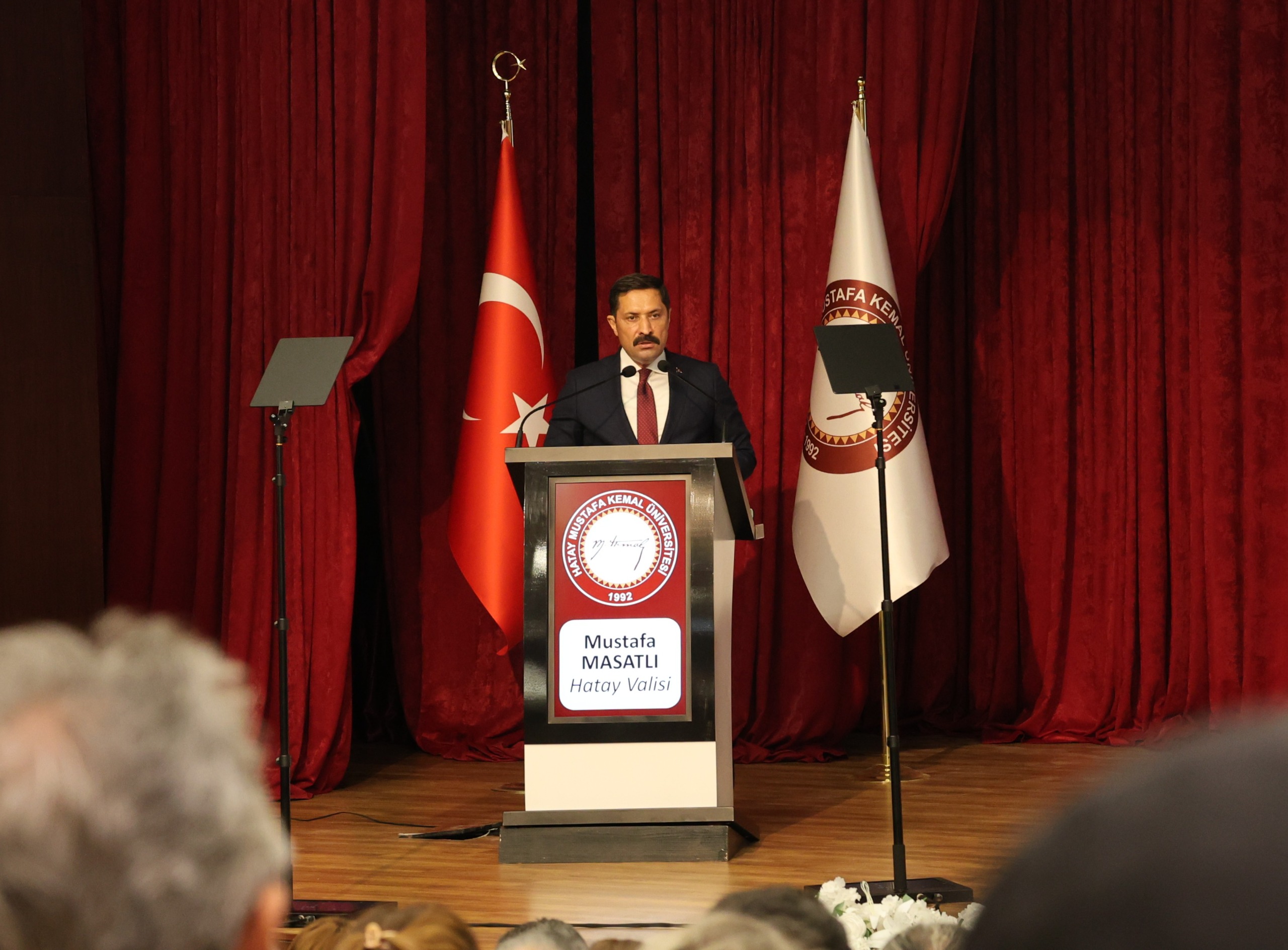 BAKAN MAHİNUR ÖZDEMİR HMKÜ AKADEMİK YIL AÇILIŞ TÖRENİNE KATILDI