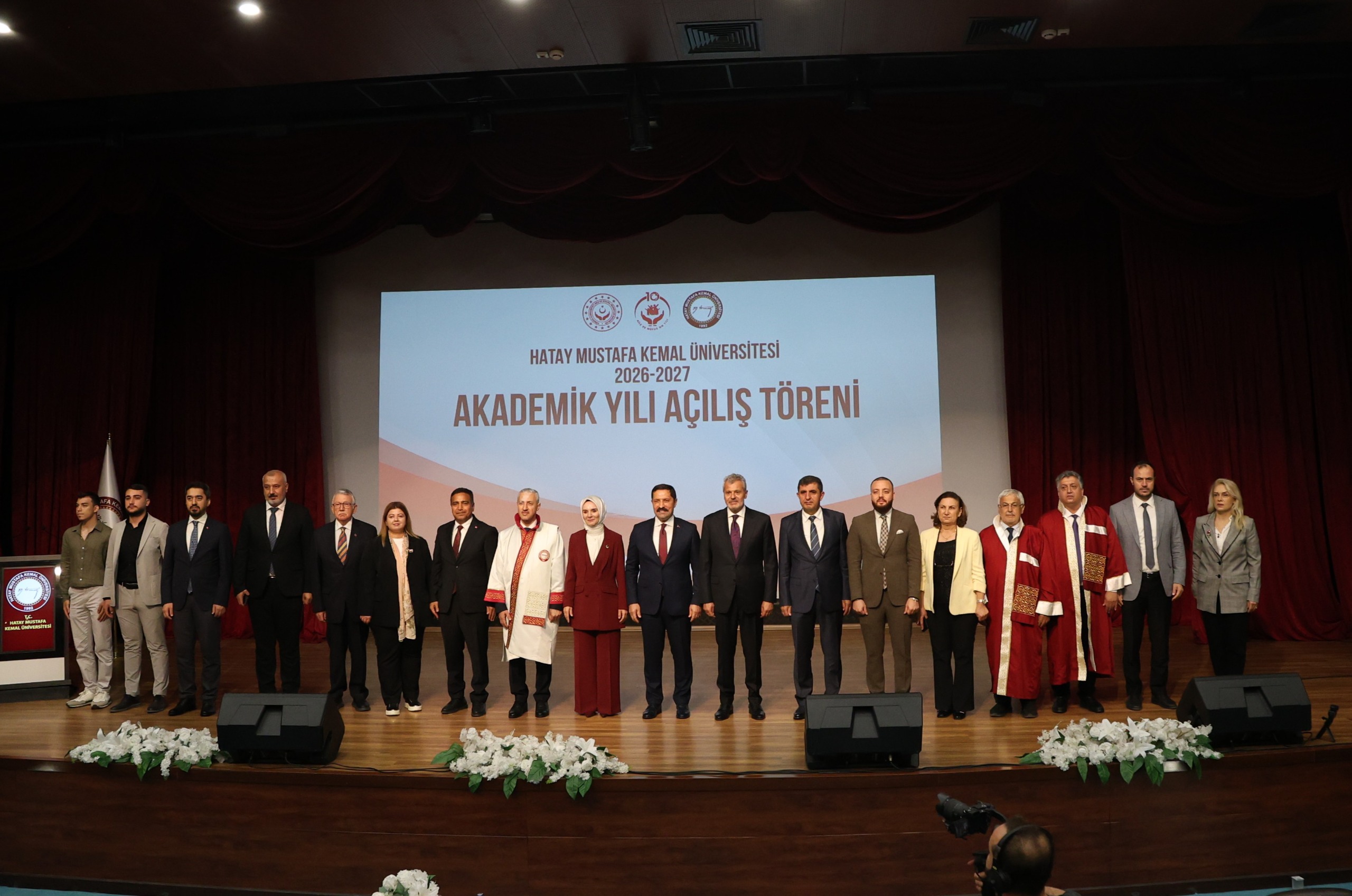 BAKAN MAHİNUR ÖZDEMİR HMKÜ AKADEMİK YIL AÇILIŞ TÖRENİNE KATILDI