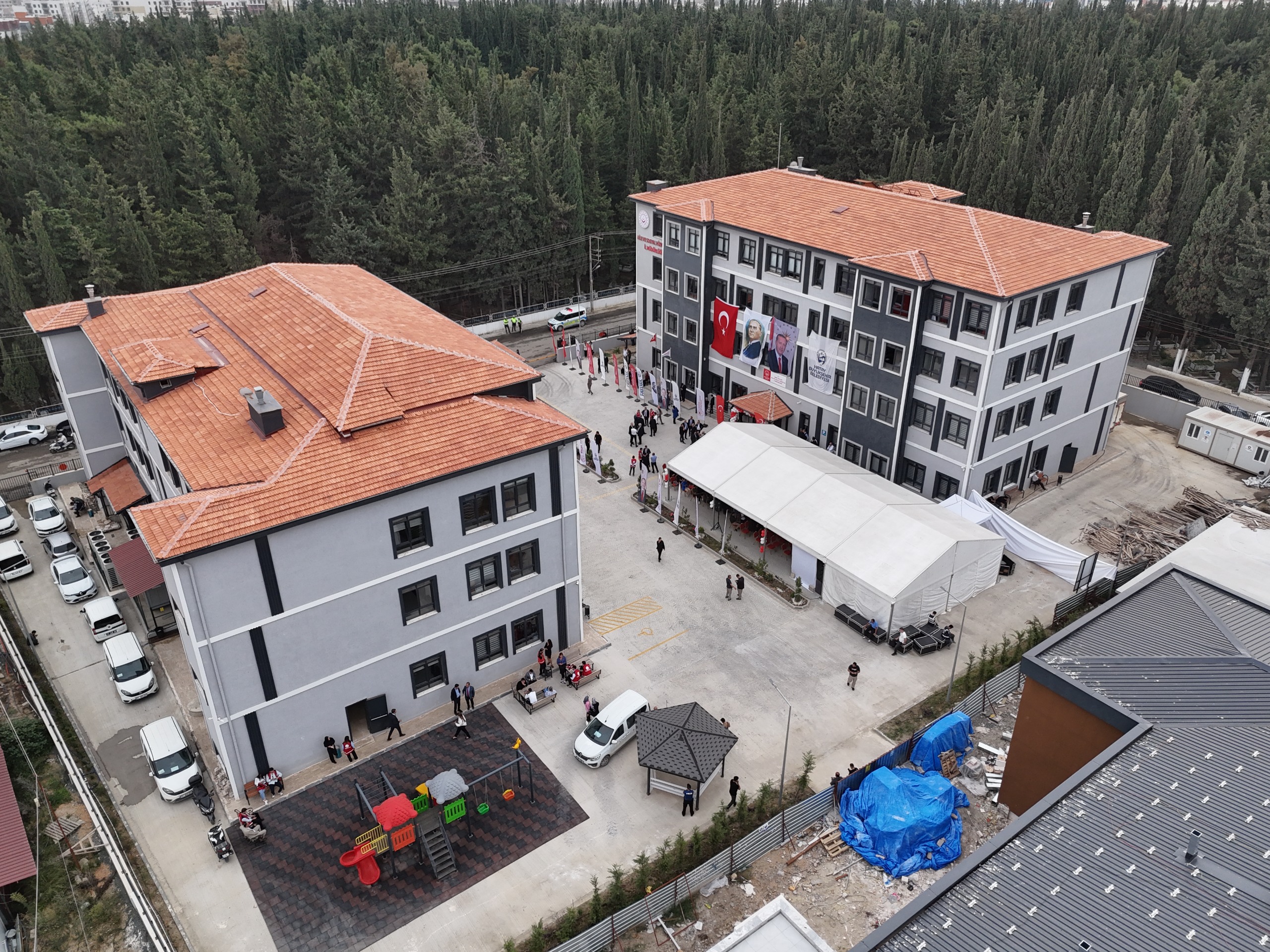 BAKAN MAHİNUR ÖZDEMİR GÖKTAŞ, SOSYAL HİZMET TESİSLERİNİ AÇTI